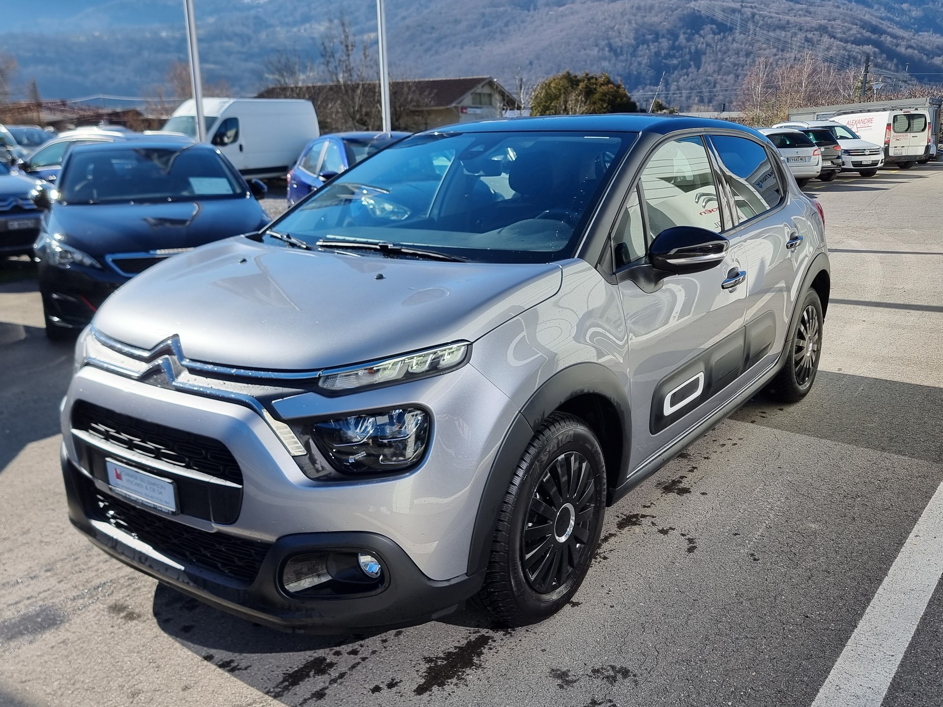 CITROEN C3 1.2i PureTech Swiss Edition EAT6-image-3