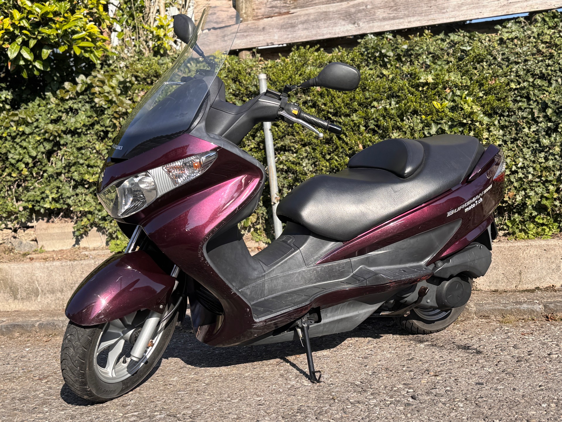 SUZUKI UH 200G Burgman-image-2