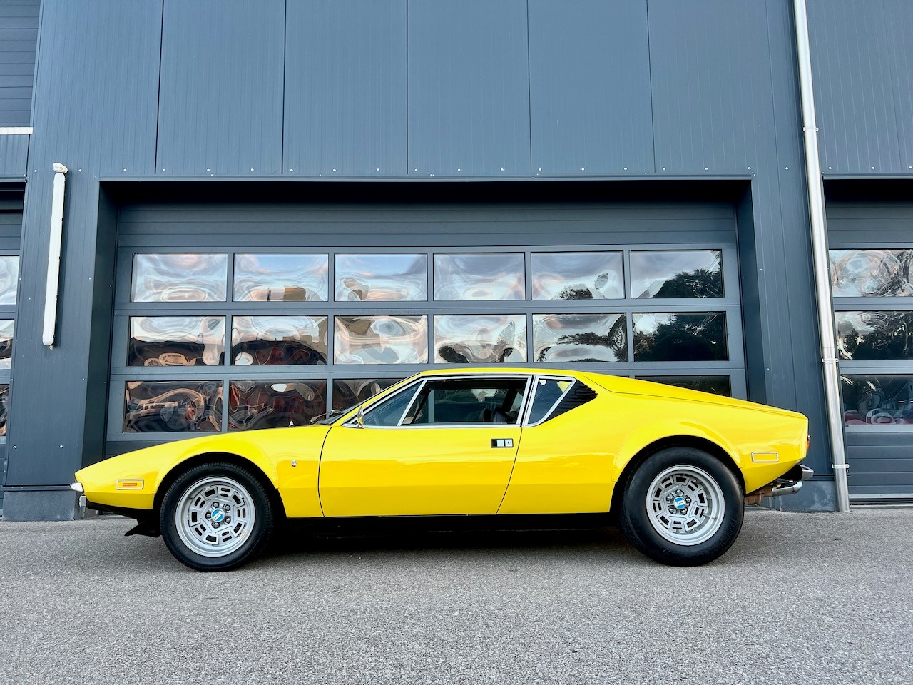 DE TOMASO Pantera L-image-1