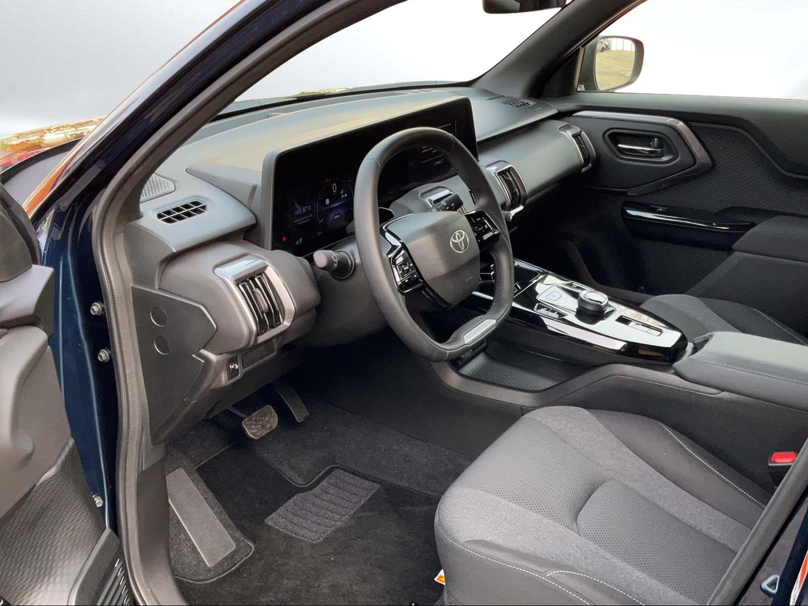 TOYOTA Urban Cruiser Comfort-image-11