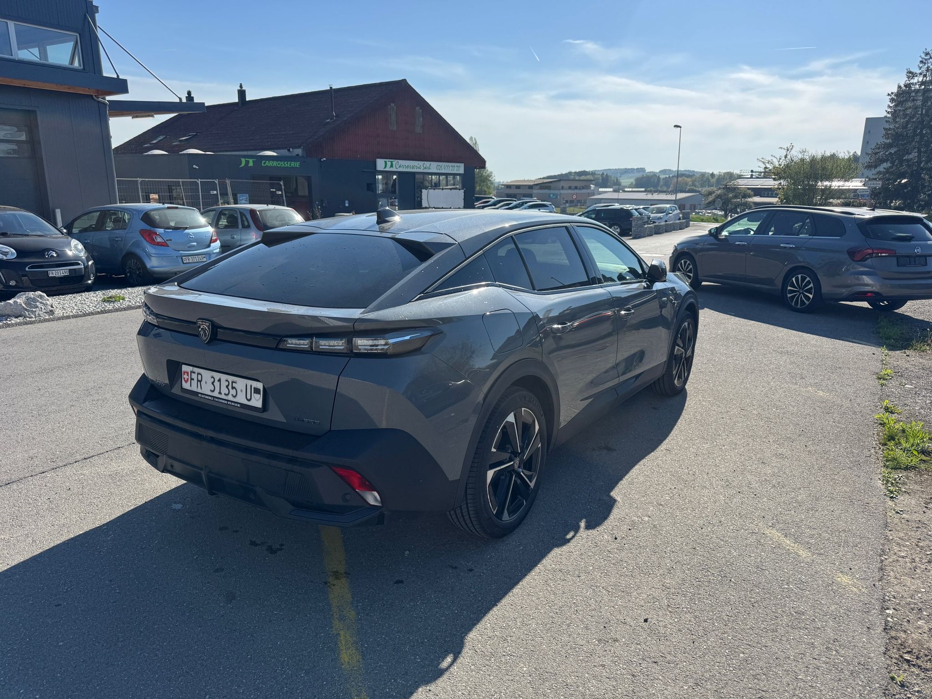 PEUGEOT 408 1.6 PHEV 180 Allure Pack-image-6