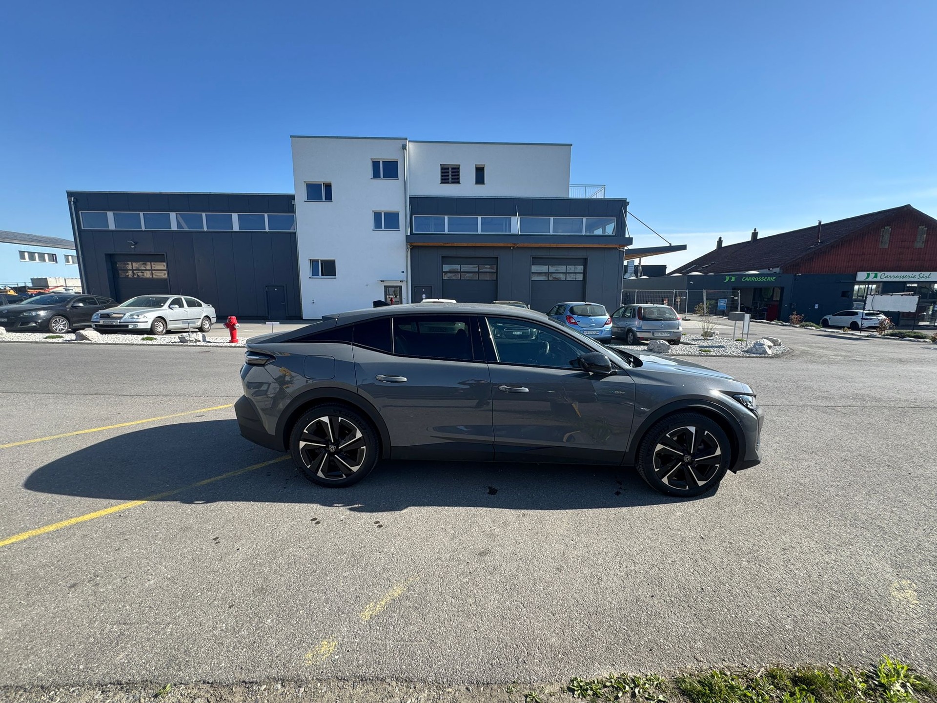 PEUGEOT 408 1.6 PHEV 180 Allure Pack-image-7