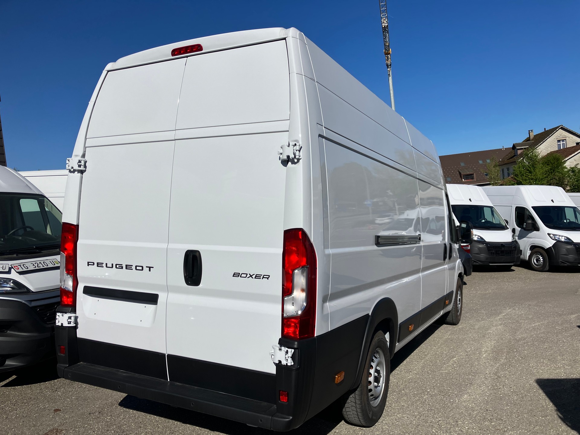 PEUGEOT Boxer 2.2 HDI 435 L4H3-image-2