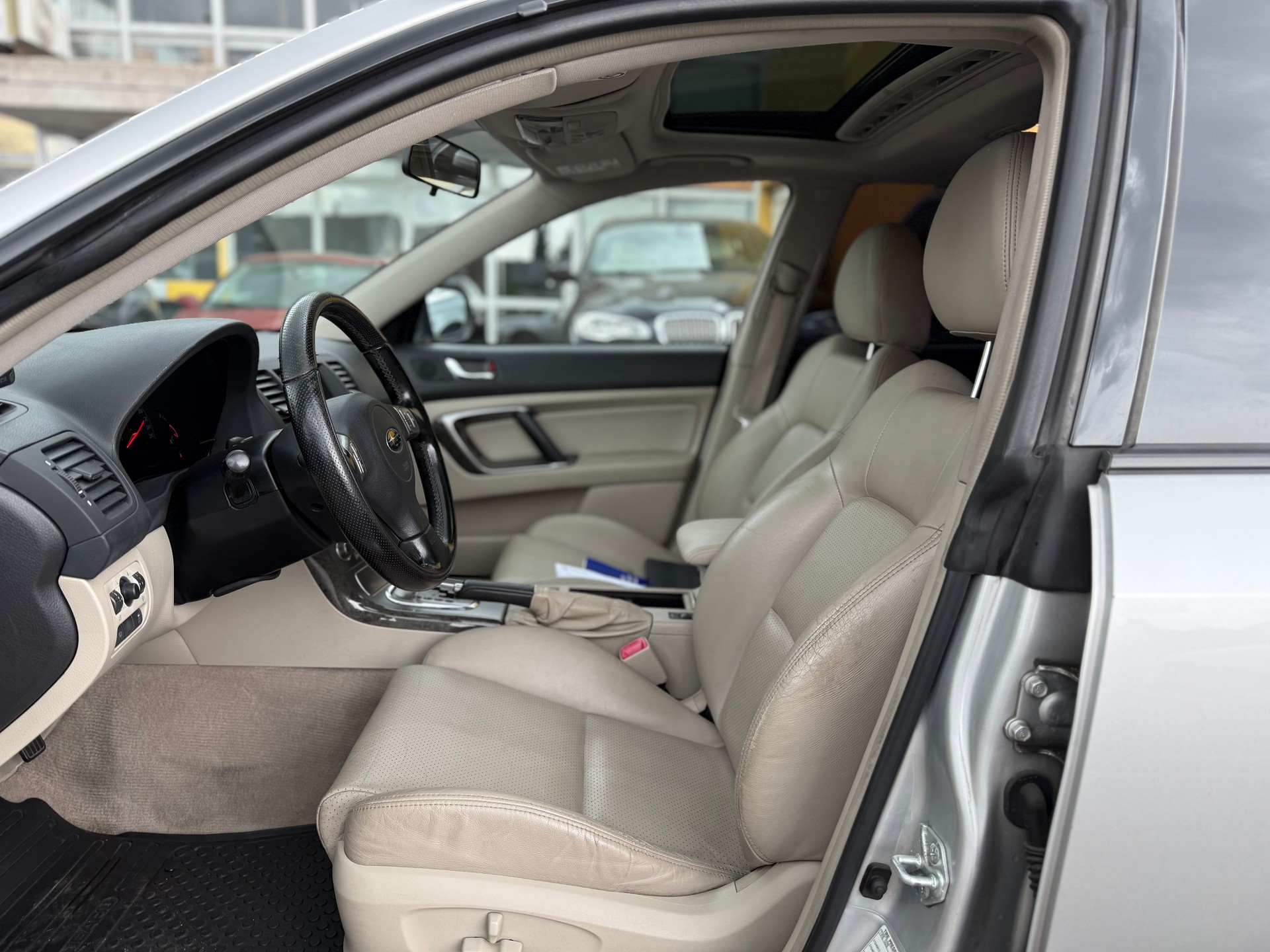 SUBARU Legacy 3.0R AWD Executive-image-6