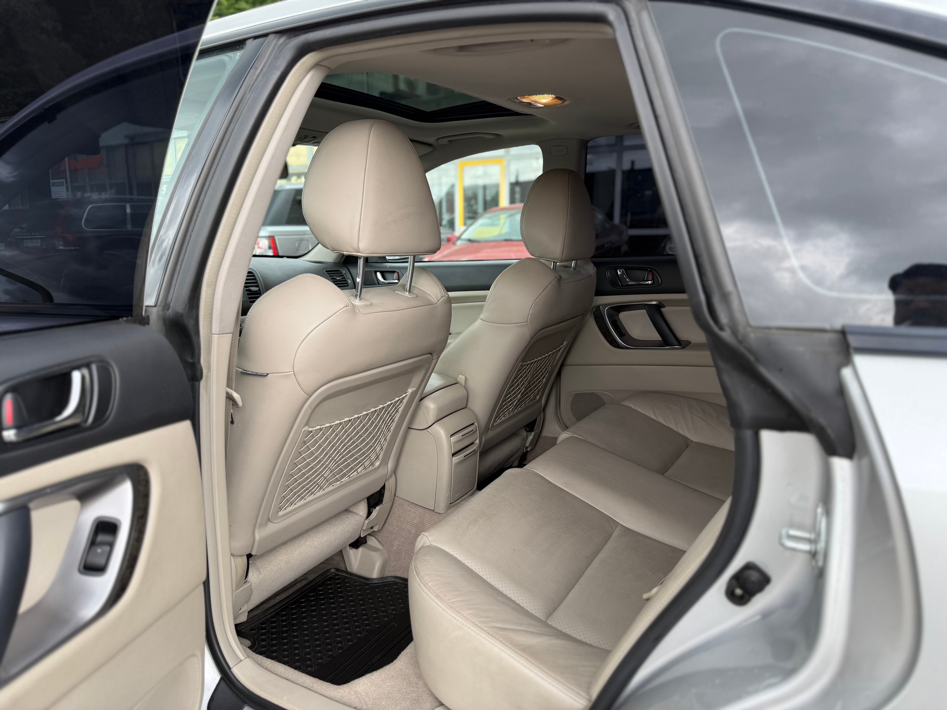 SUBARU Legacy 3.0R AWD Executive-image-9