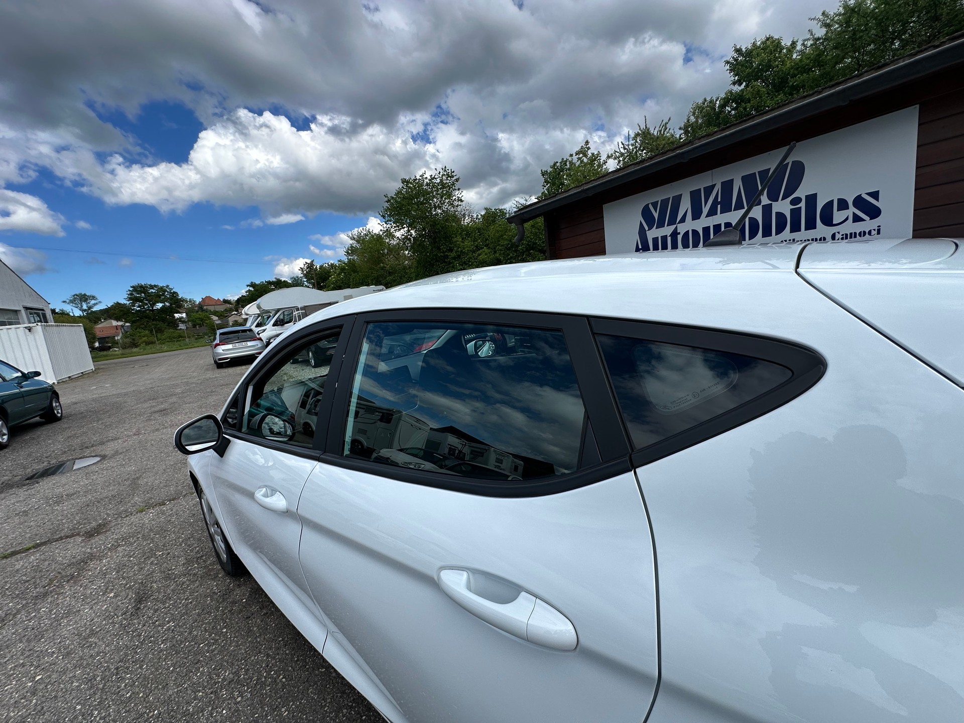 FORD Fiesta 1.0 SCTi Cool & Connect-image-18