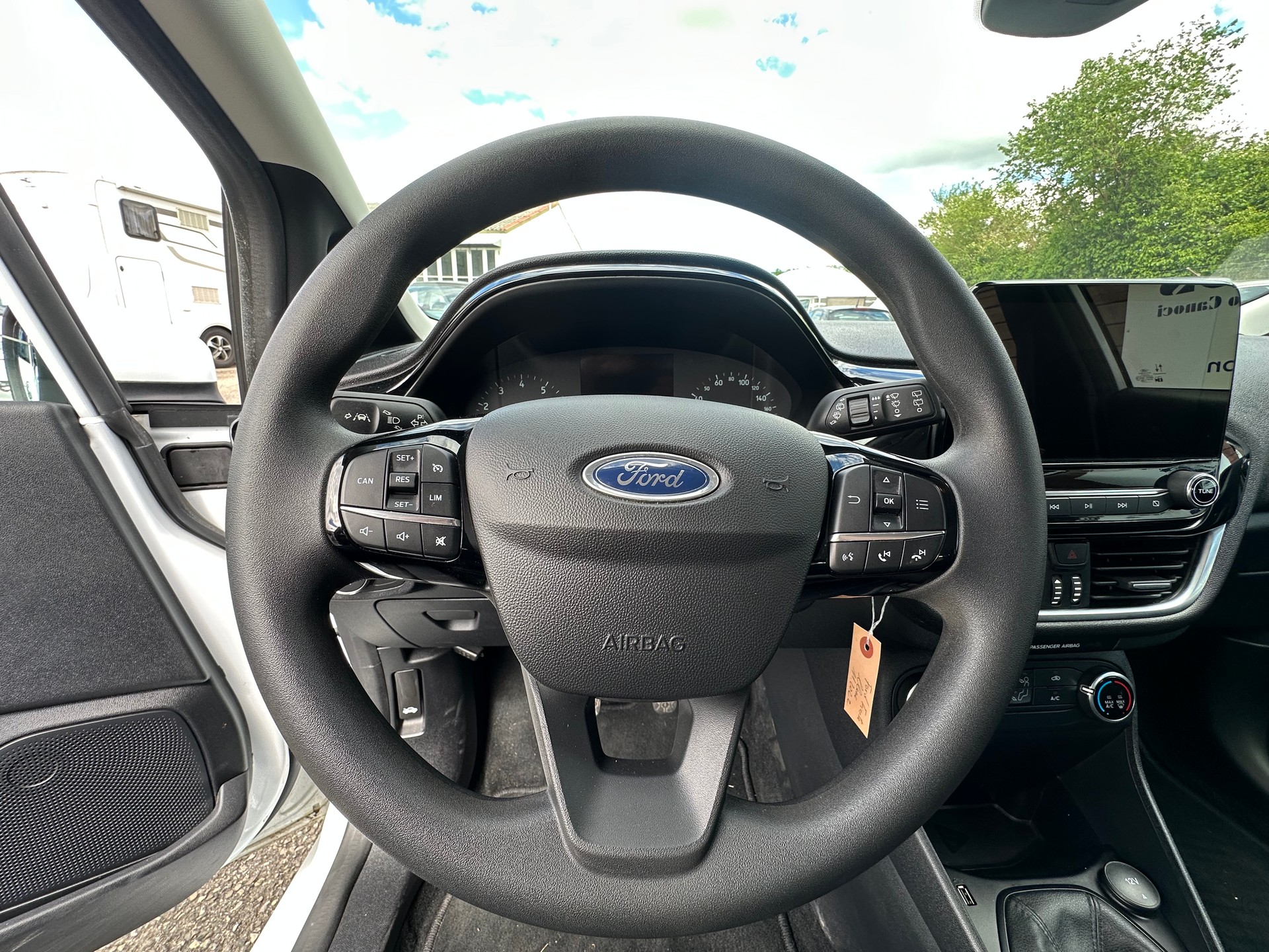 FORD Fiesta 1.0 SCTi Cool & Connect-image-12
