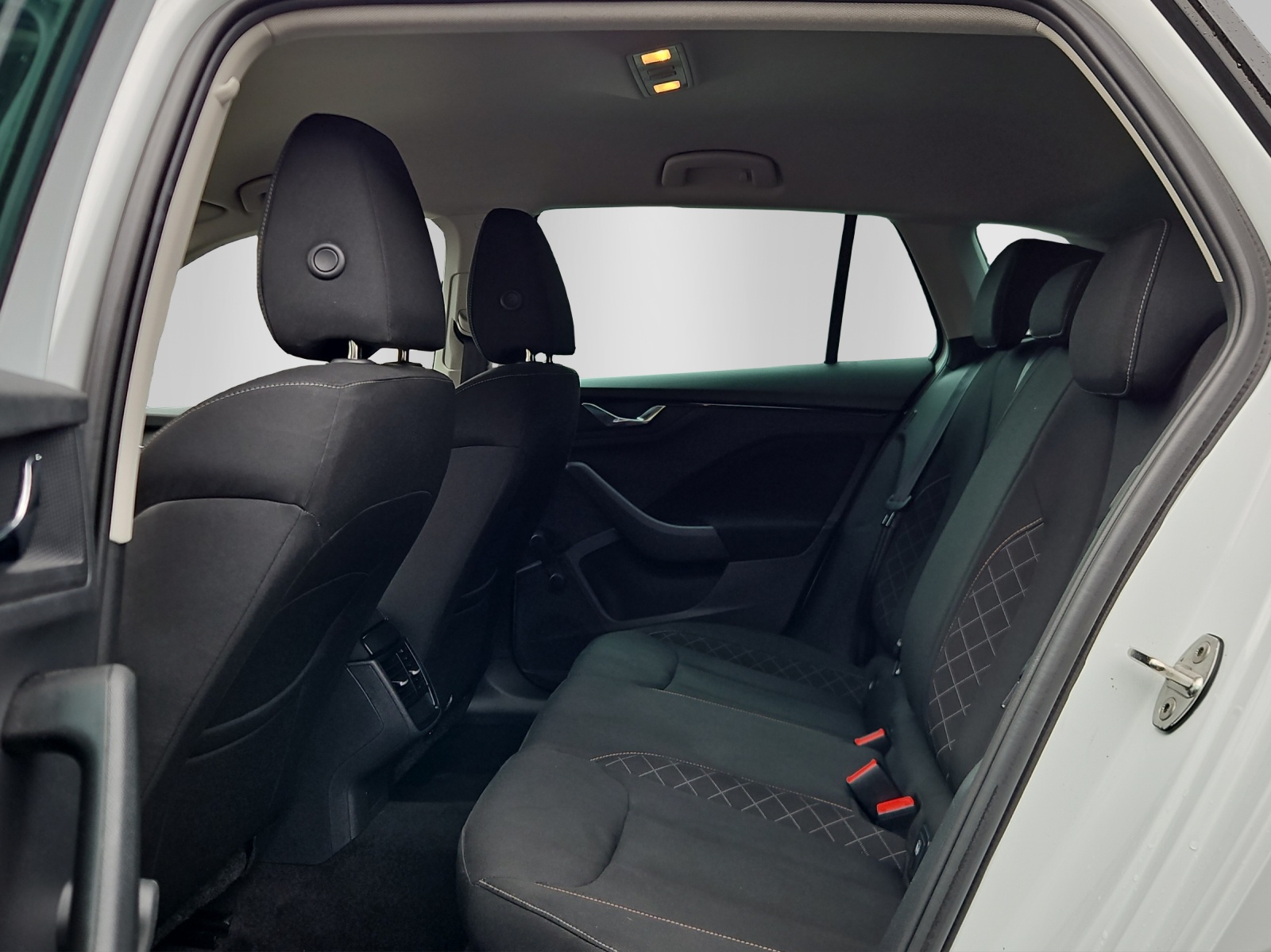 SKODA Scala 1.0 TSI Ambition DSG-image-6