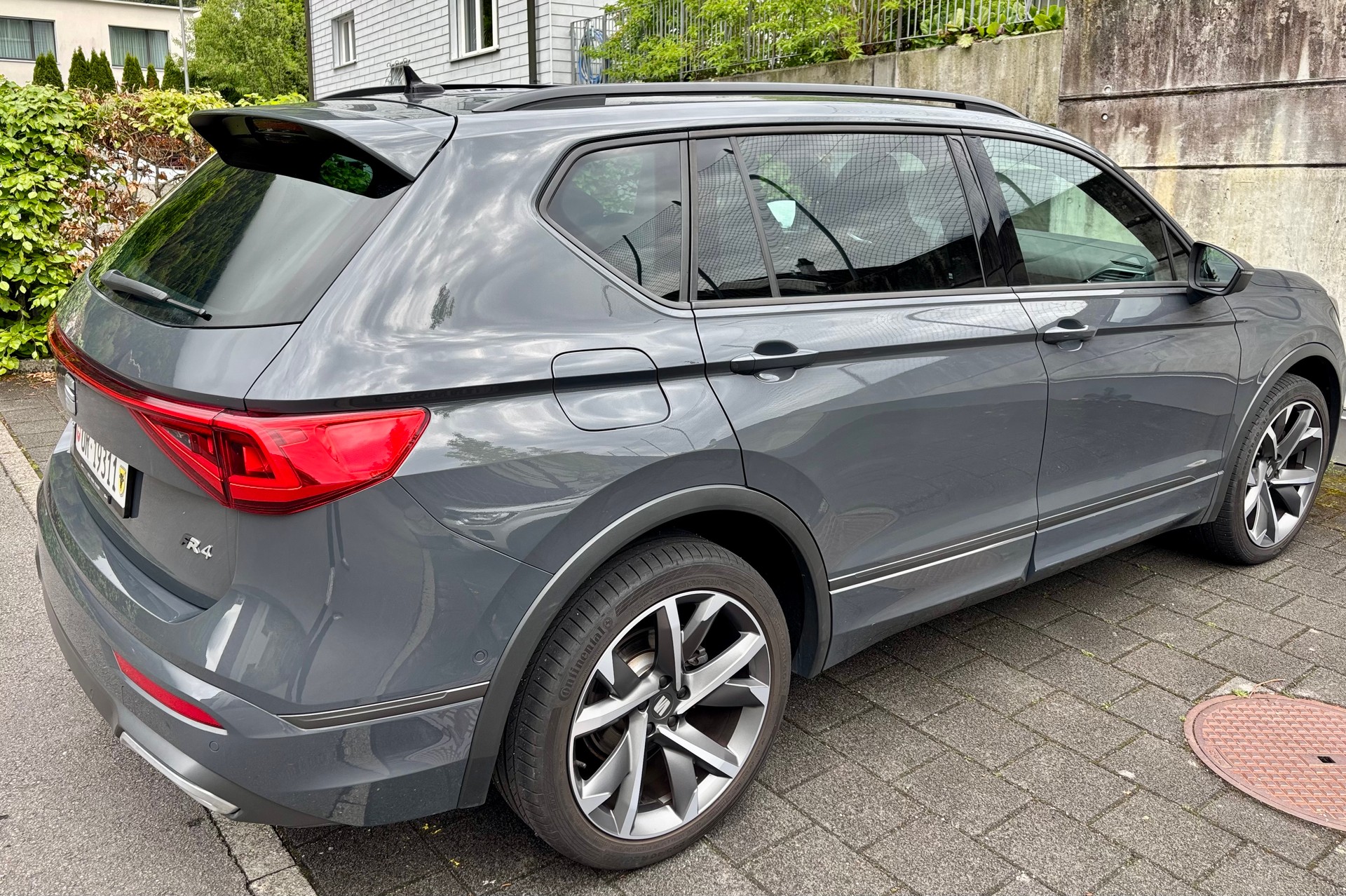 SEAT 2.0 TSI Hola FR 4Drive DSG-image-1