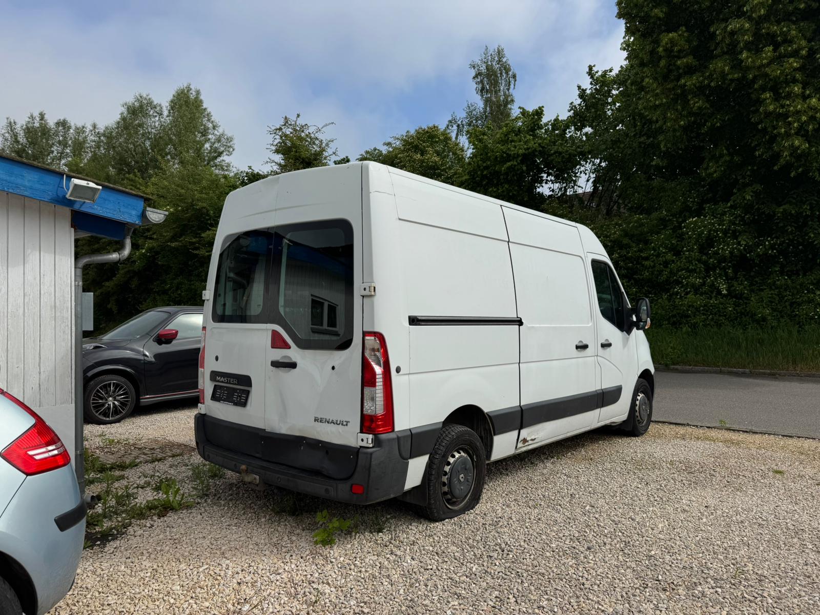 RENAULT Master T35 2.3dCi L3H2-showroom-element-3