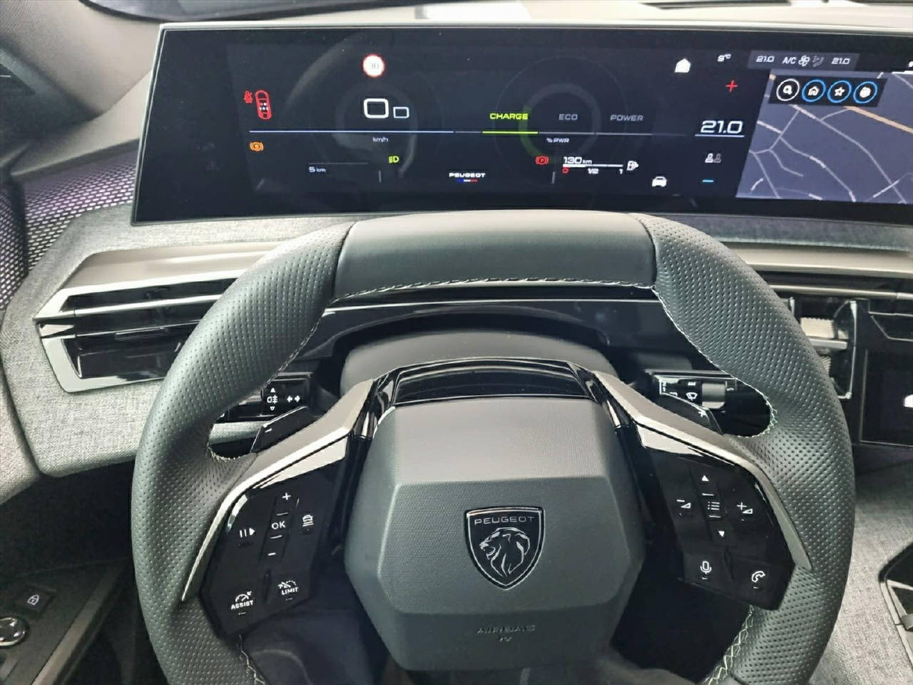 PEUGEOT 3008 1.2 Hybrid GT 145PS-image-9