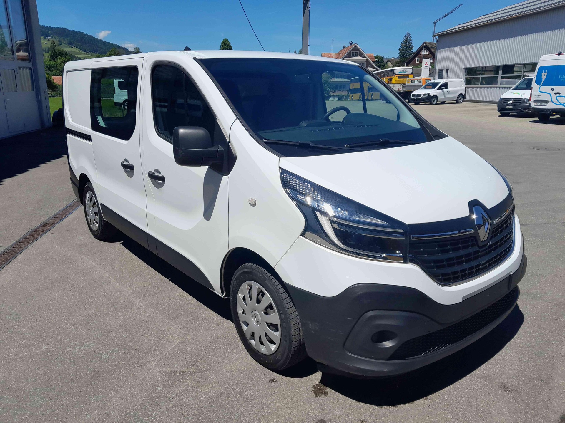 RENAULT Trafic Kaw. 2.9 t L1 H1 2.5 dCi 146 DPF-image-6