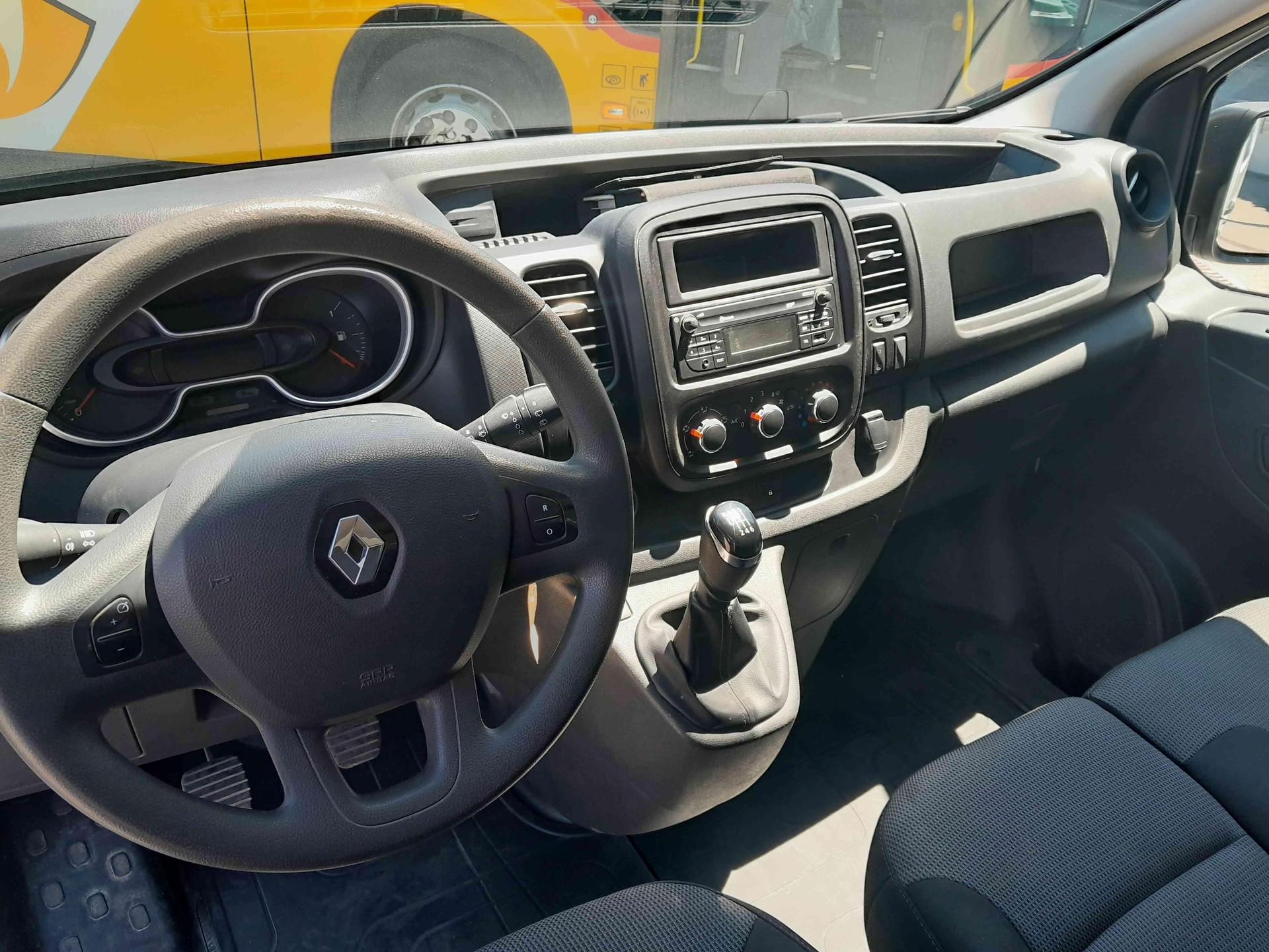 RENAULT Trafic Kaw. 2.9 t L1 H1 2.5 dCi 146 DPF-image-10