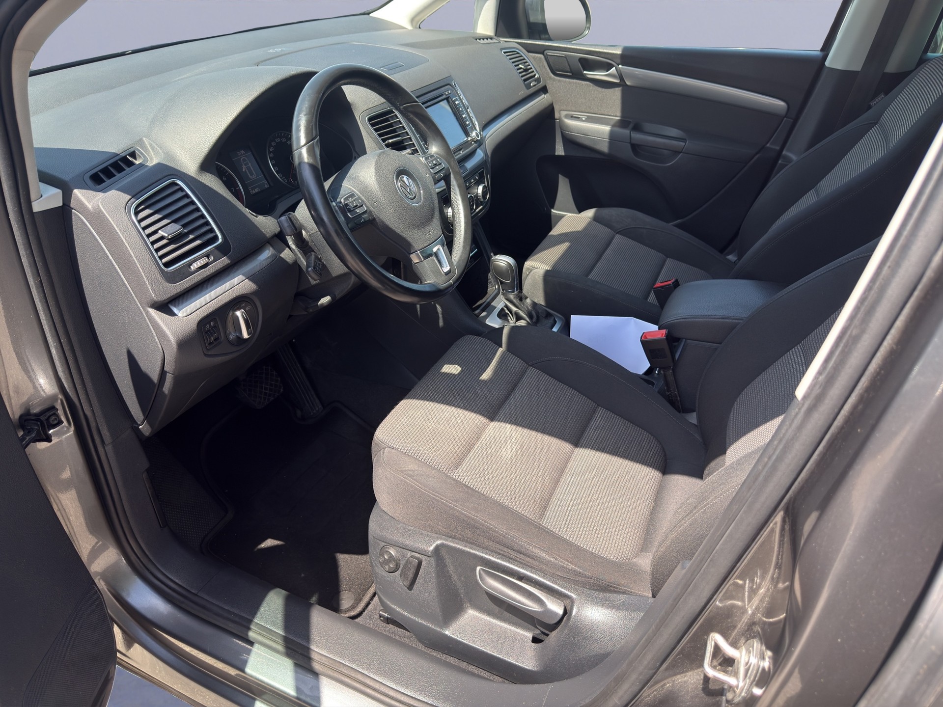 VW Sharan 1.4 TSI BlueMotion Technology Design DSG-image-10