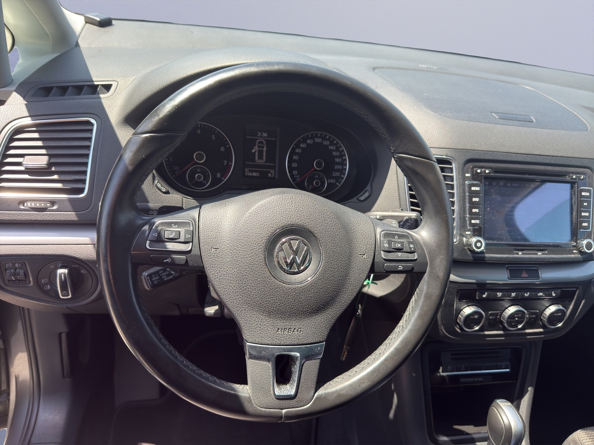 VW Sharan 1.4 TSI BlueMotion Technology Design DSG-image-11