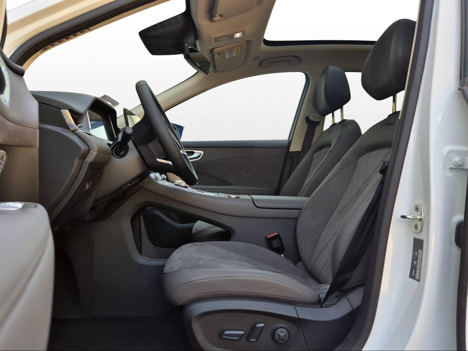 MG S6 EV 77 kWh Luxury 4WD-image-7