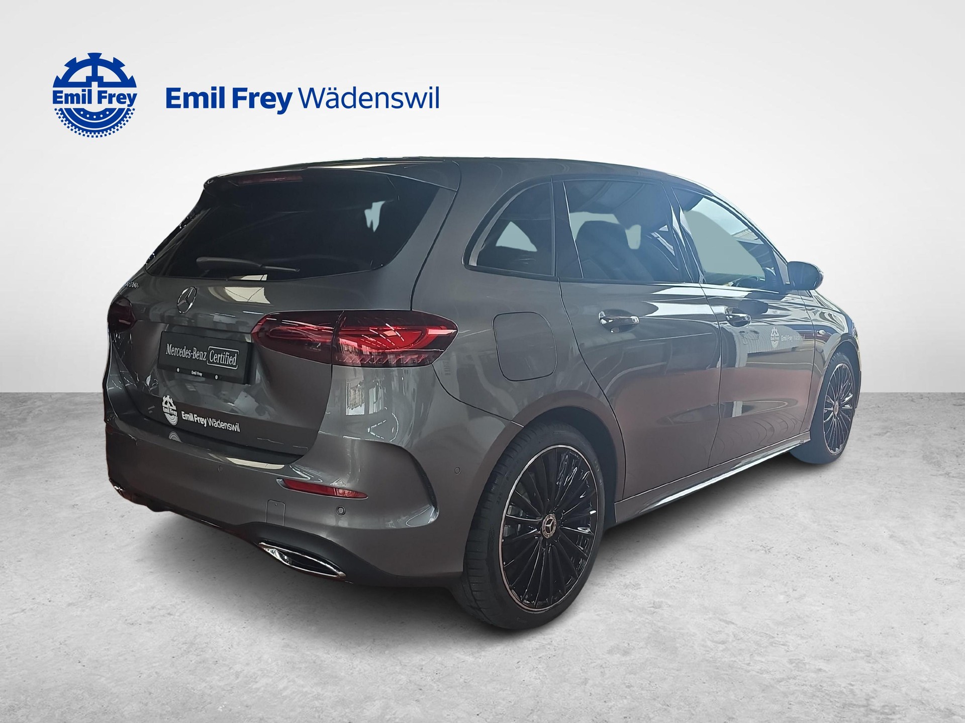 MERCEDES-BENZ B 250 e EQ Star AMG Line-showroom-element-3