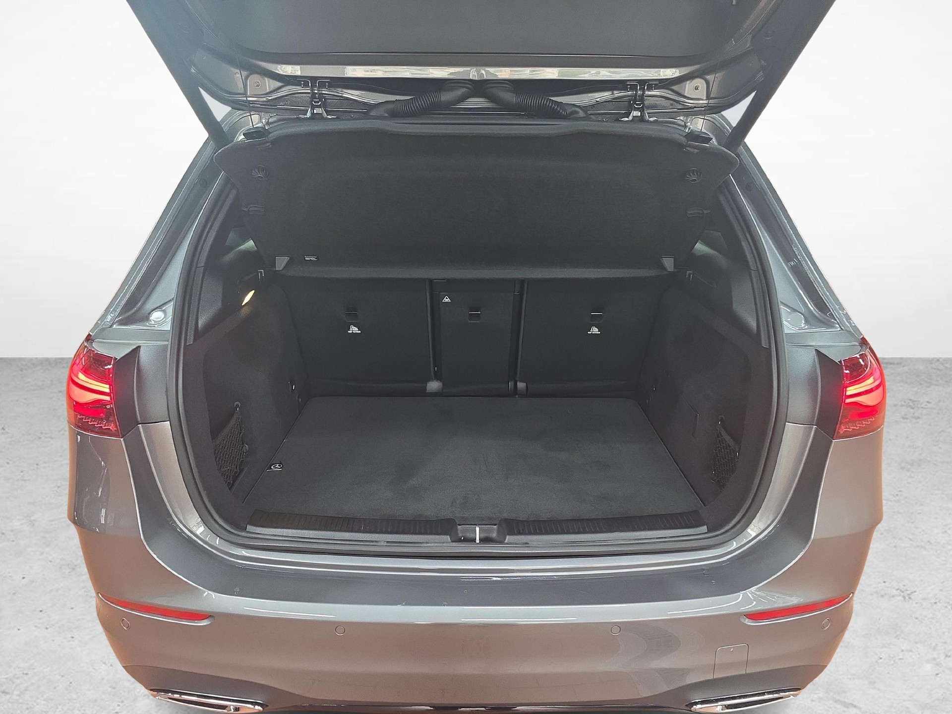 MERCEDES-BENZ B 250 e EQ Star AMG Line-image-11