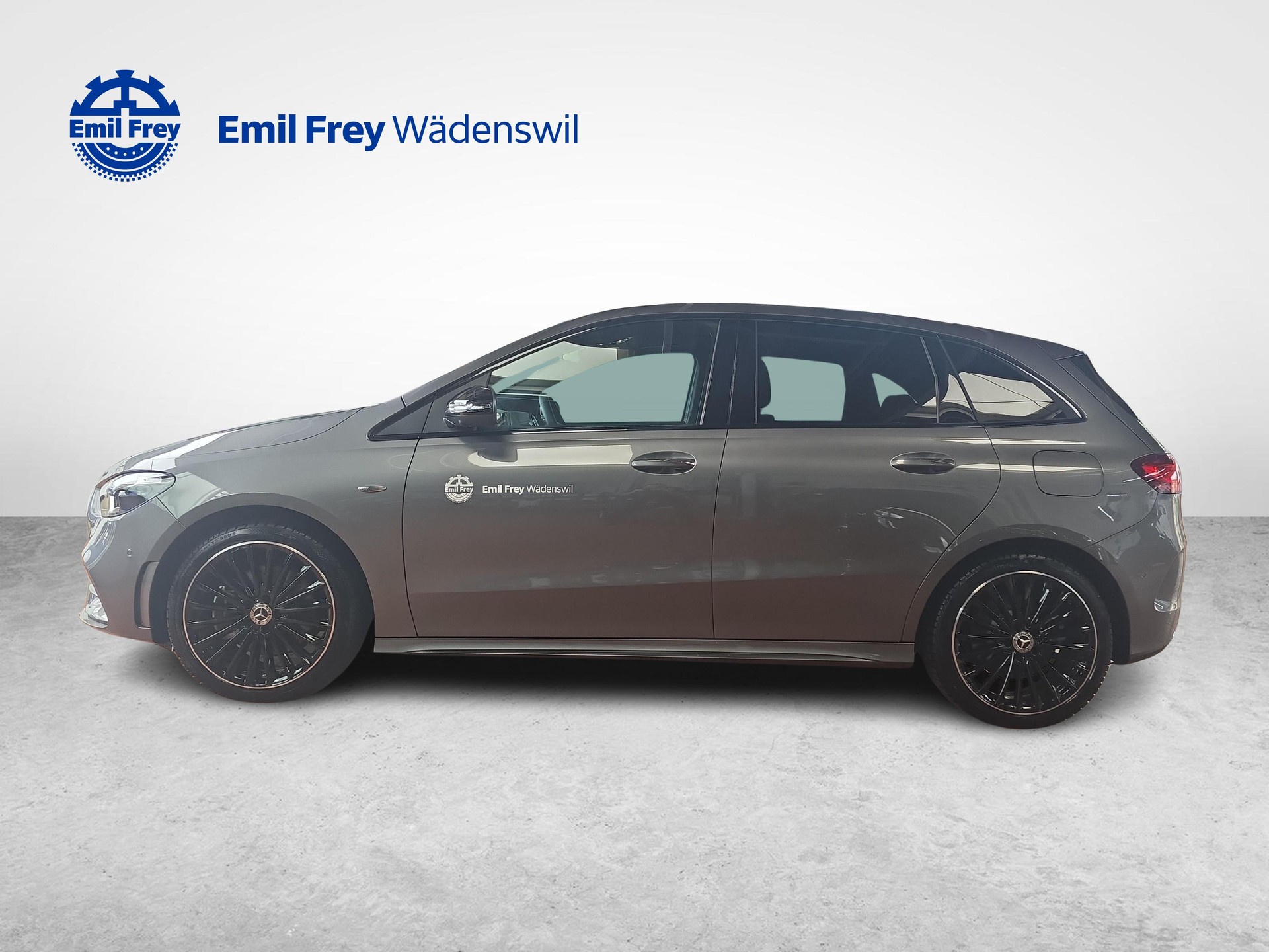 MERCEDES-BENZ B 250 e EQ Star AMG Line-showroom-element-1
