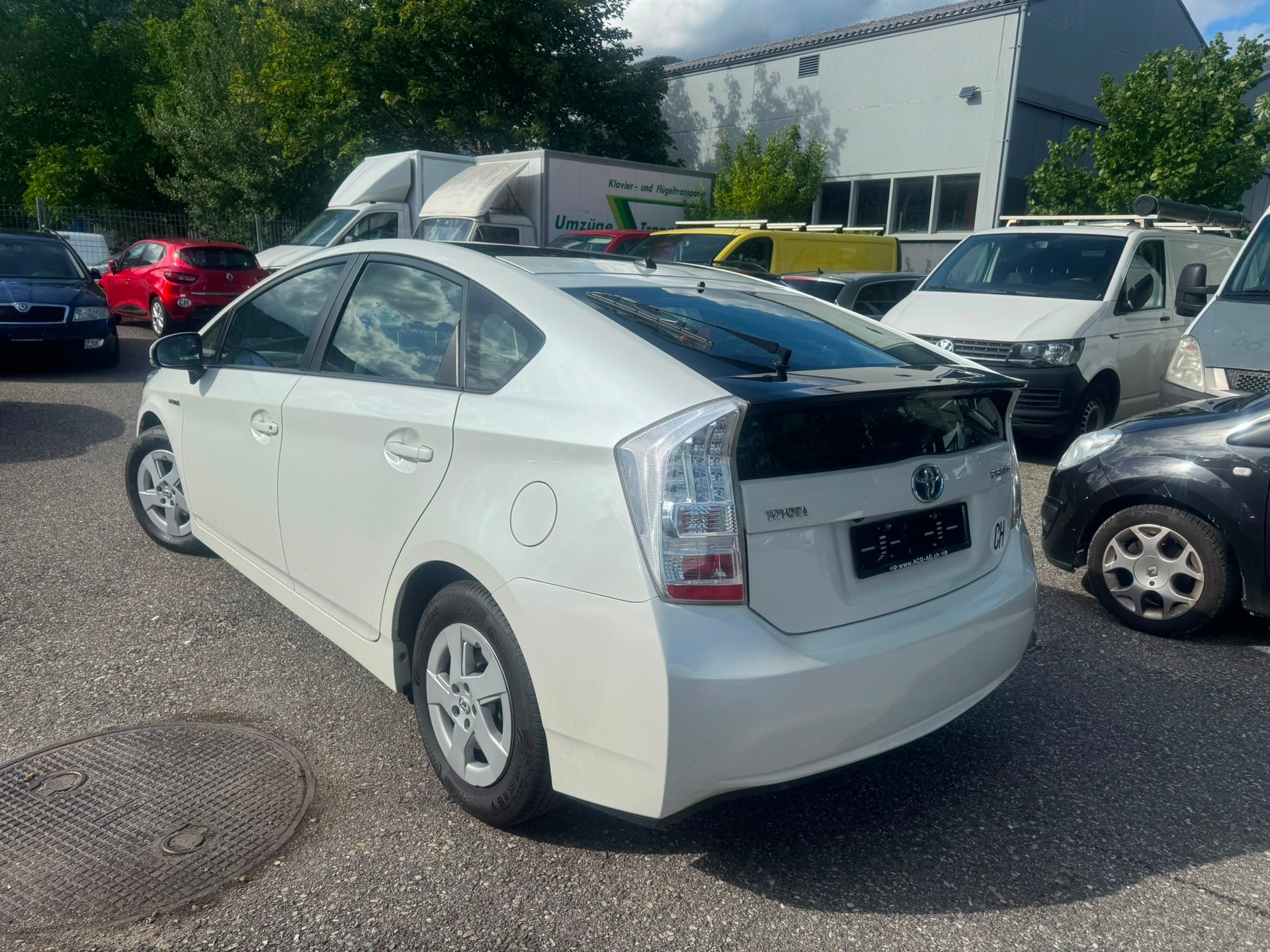 TOYOTA Prius 1.8 16V HSD Sol ** Navigationssystem ** RF-Kamera ** Head UP Display ** PDC Vorne ** Frisch Ab MFK & Service **-image-11