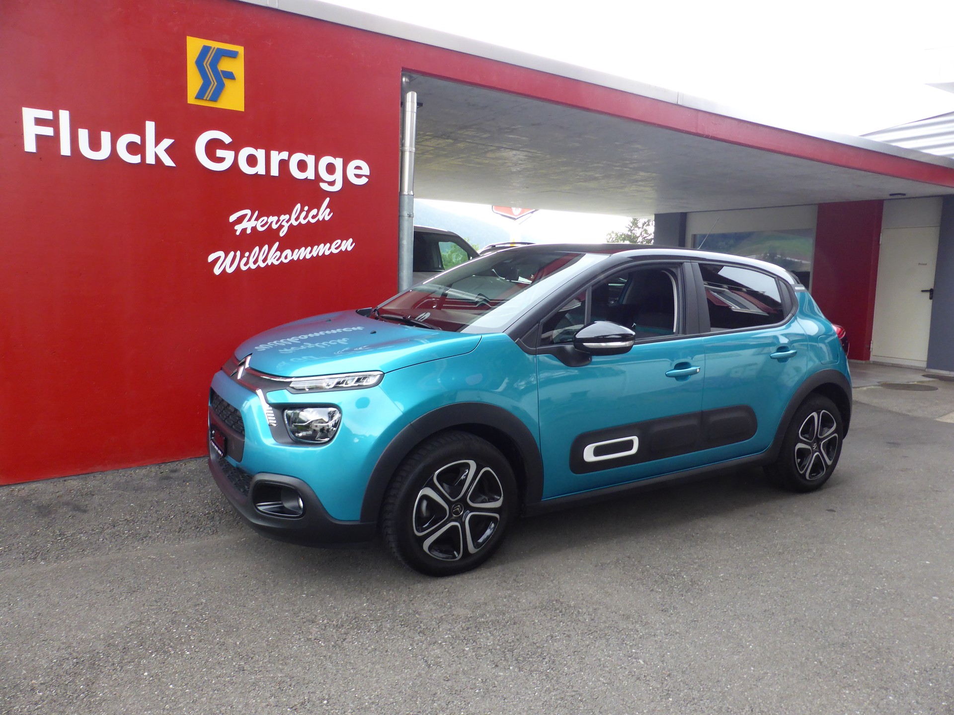 CITROEN C3 1.2i PureTech Swiss Edition
