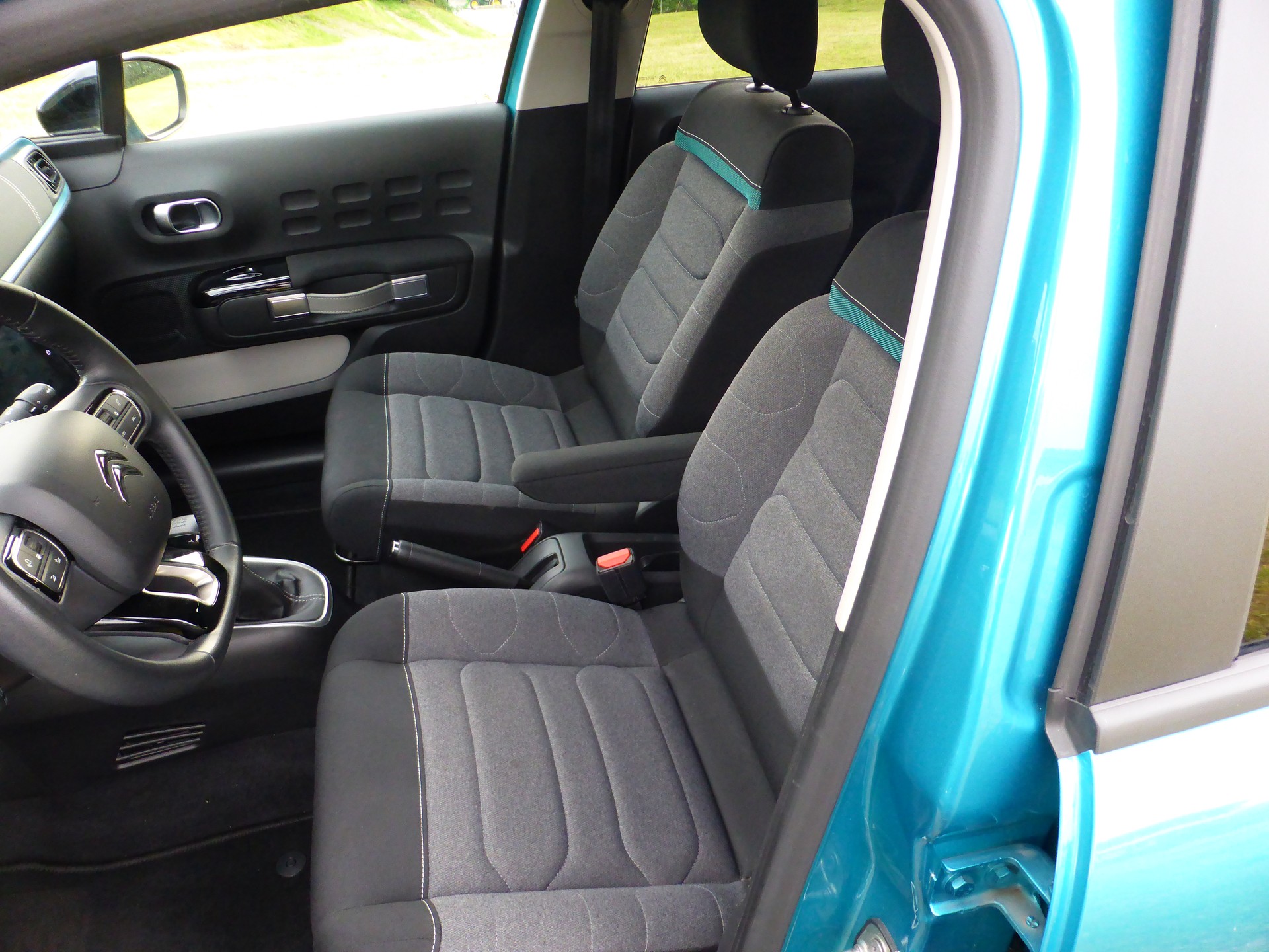 CITROEN C3 1.2i PureTech Swiss Edition-image-10
