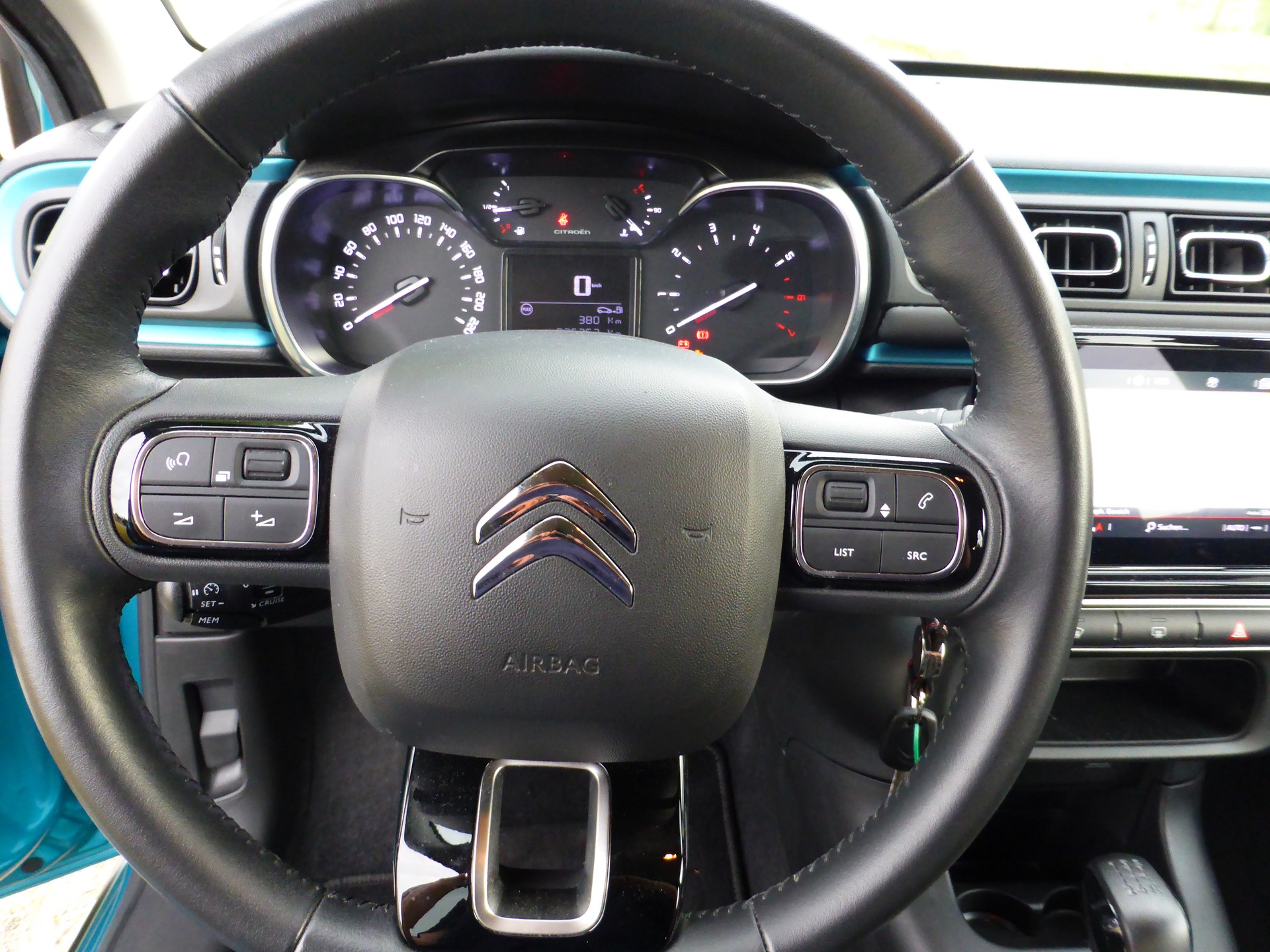CITROEN C3 1.2i PureTech Swiss Edition-image-9