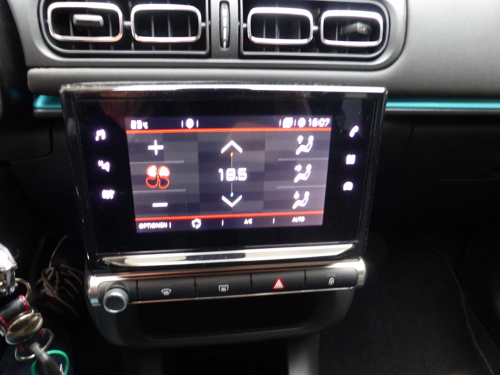 CITROEN C3 1.2i PureTech Swiss Edition-image-12
