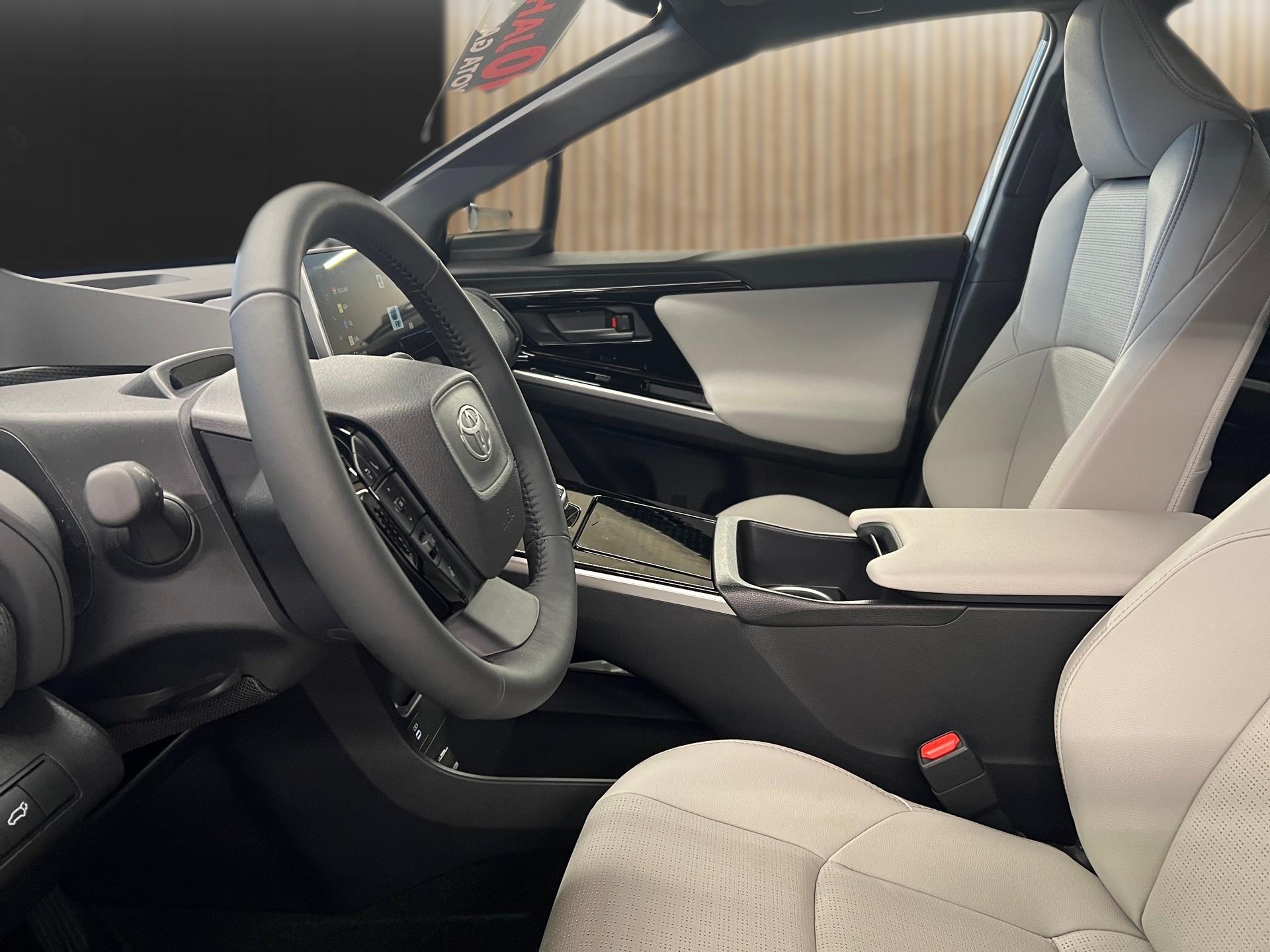 TOYOTA bZ4X Premium 71,4 kWh 4WD-image-10