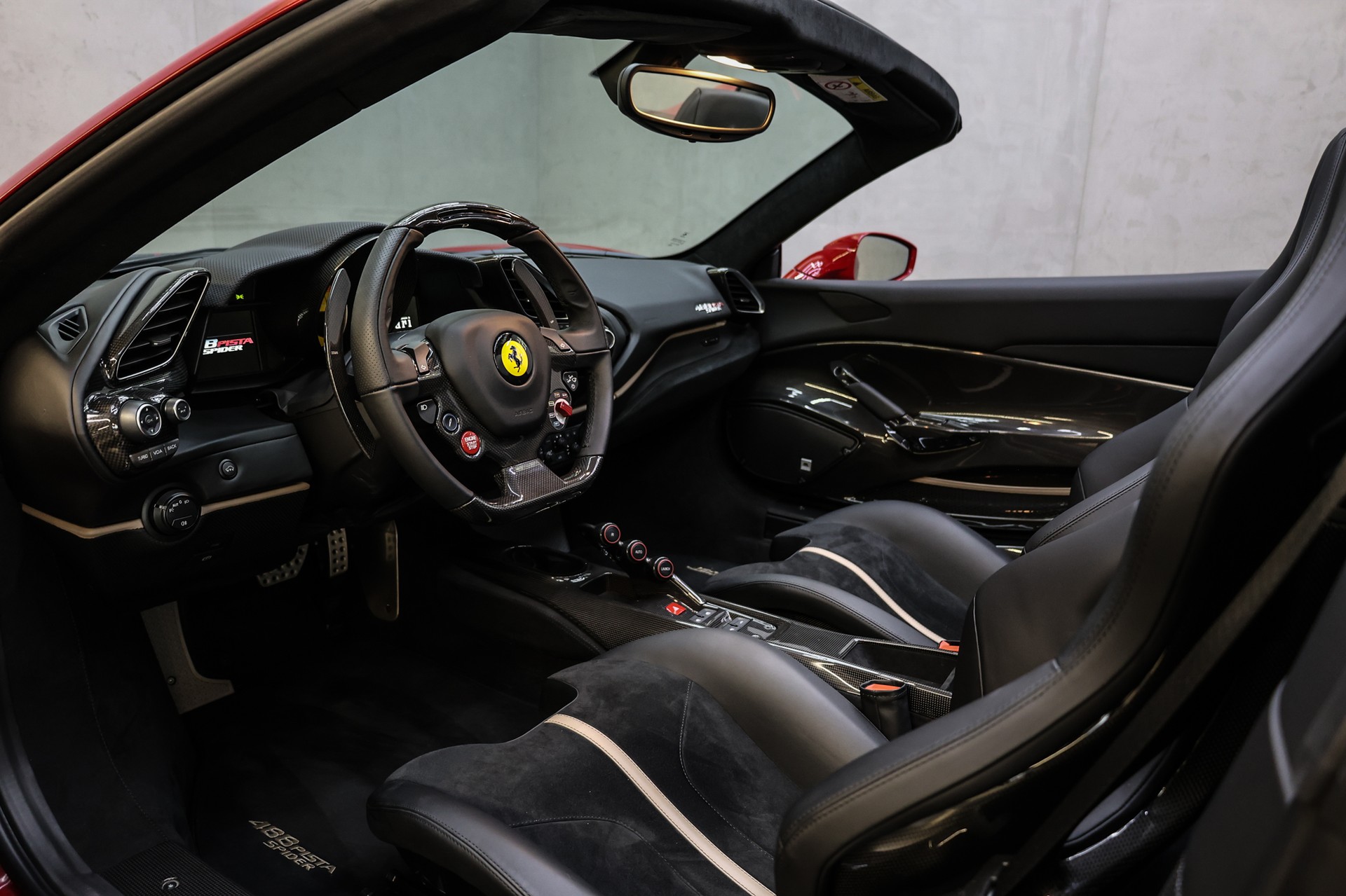 FERRARI 488 Pista Spider-image-30
