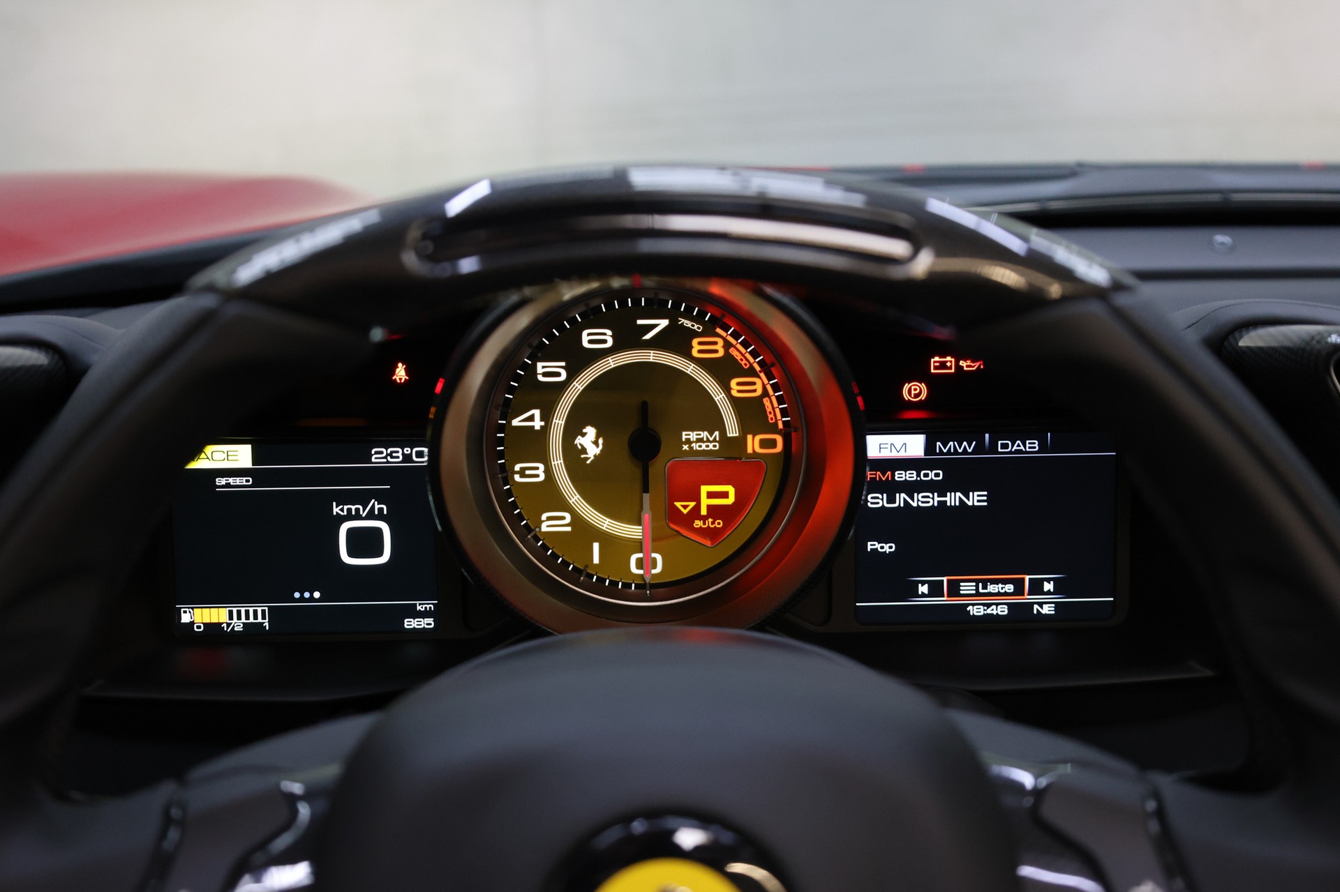 FERRARI 488 Pista Spider-image-32