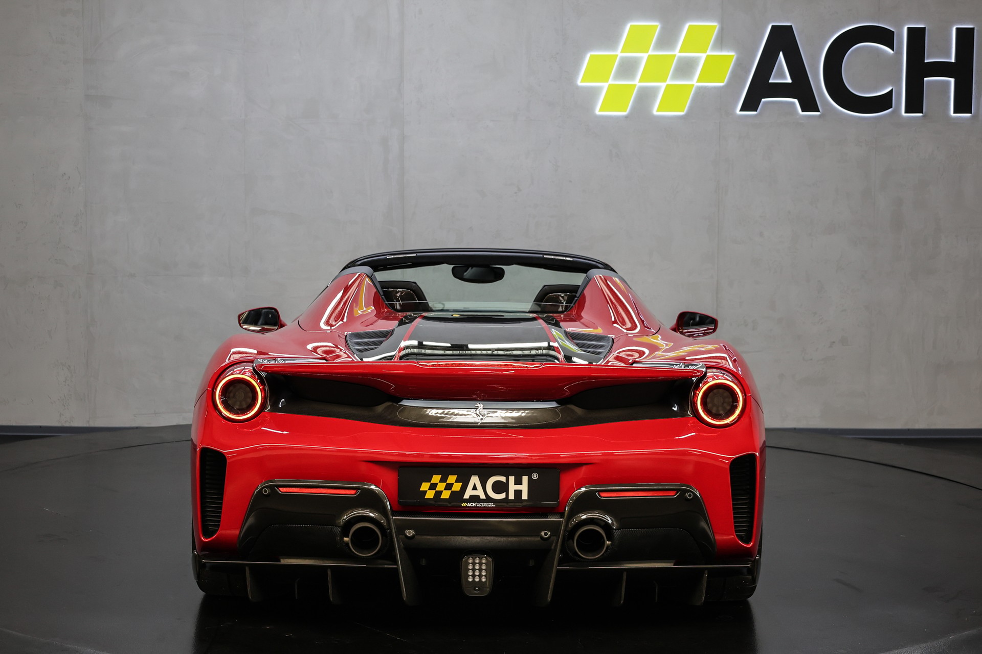 FERRARI 488 Pista Spider-image-12