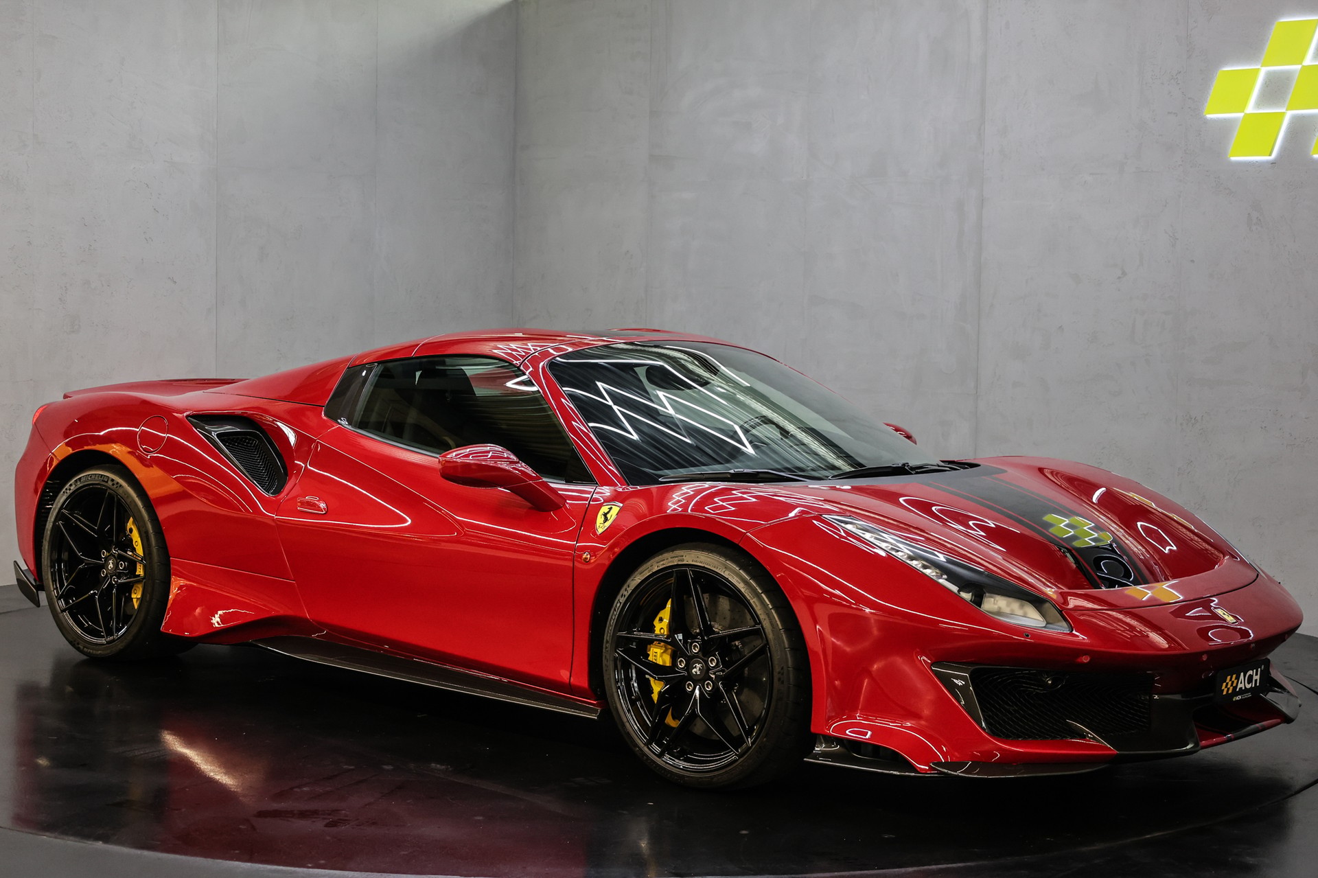 FERRARI 488 Pista Spider-image-24