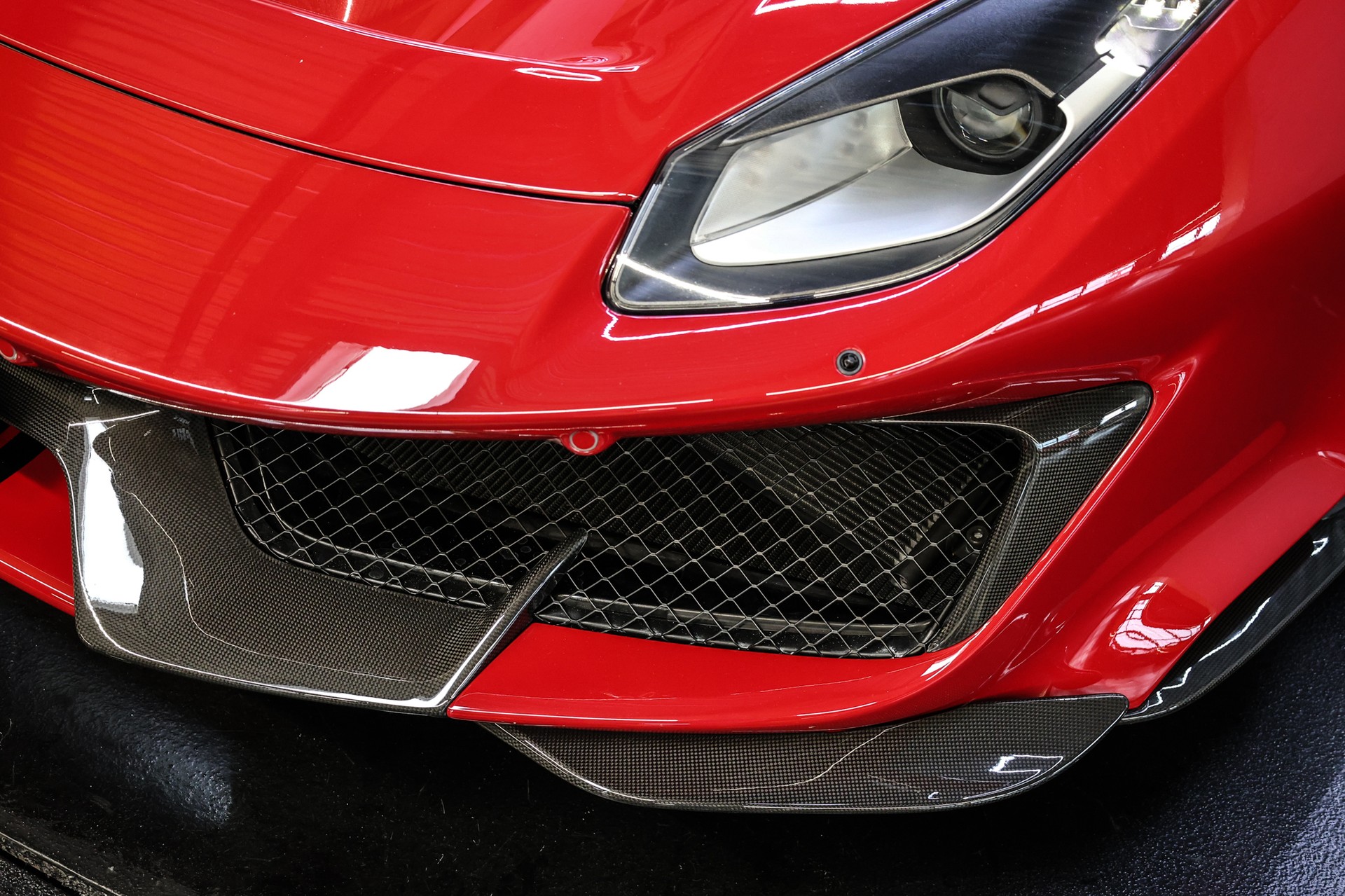 FERRARI 488 Pista Spider-image-9