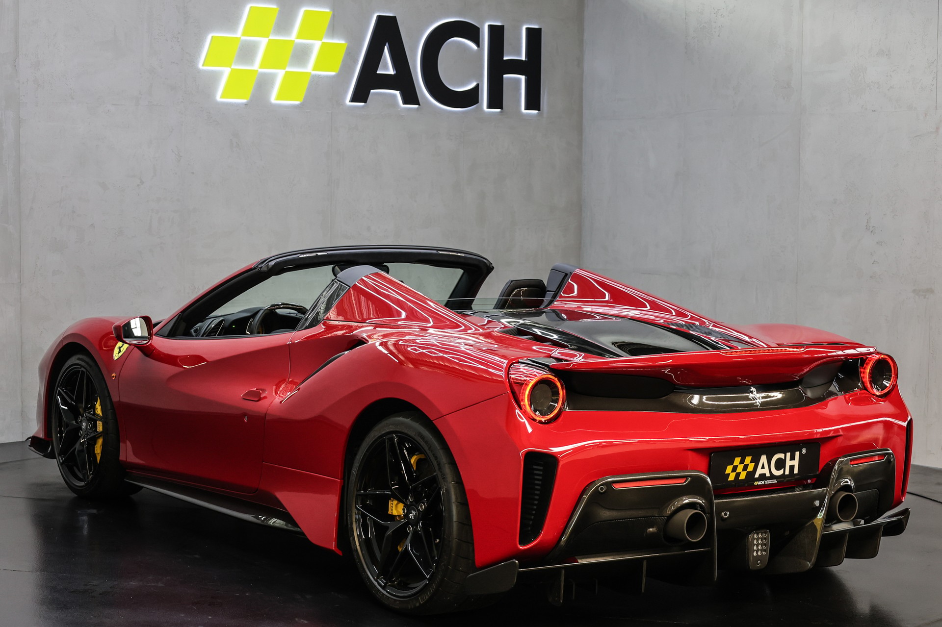 FERRARI 488 Pista Spider-image-11