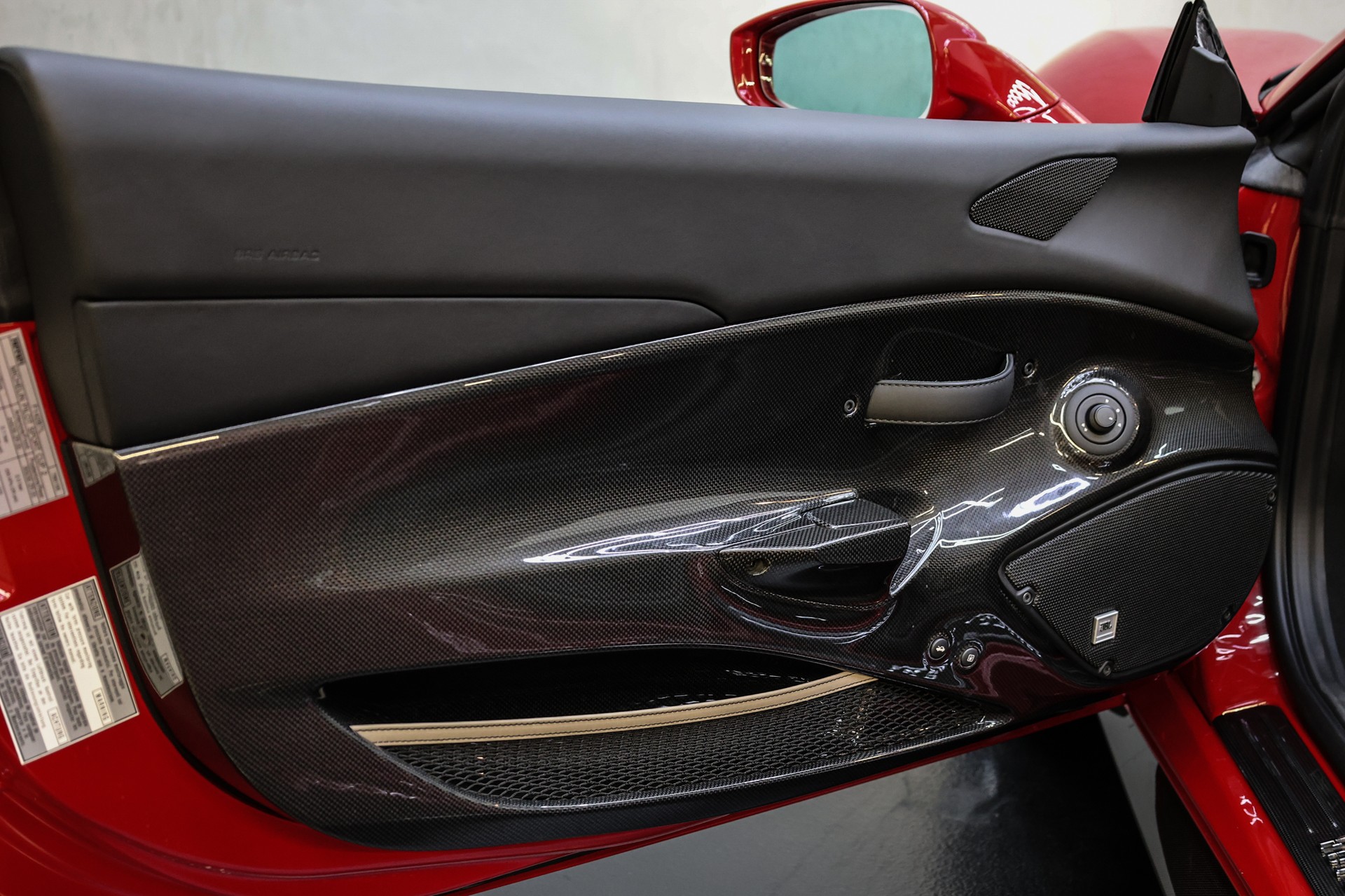 FERRARI 488 Pista Spider-image-27