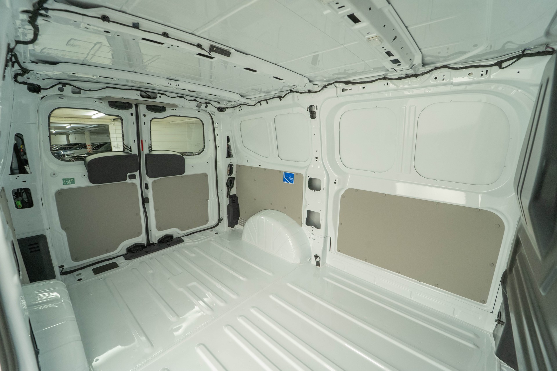 FORD Transit C Van 320 L1 2.0 EcoBlue 136 Trend 4x4-image-5