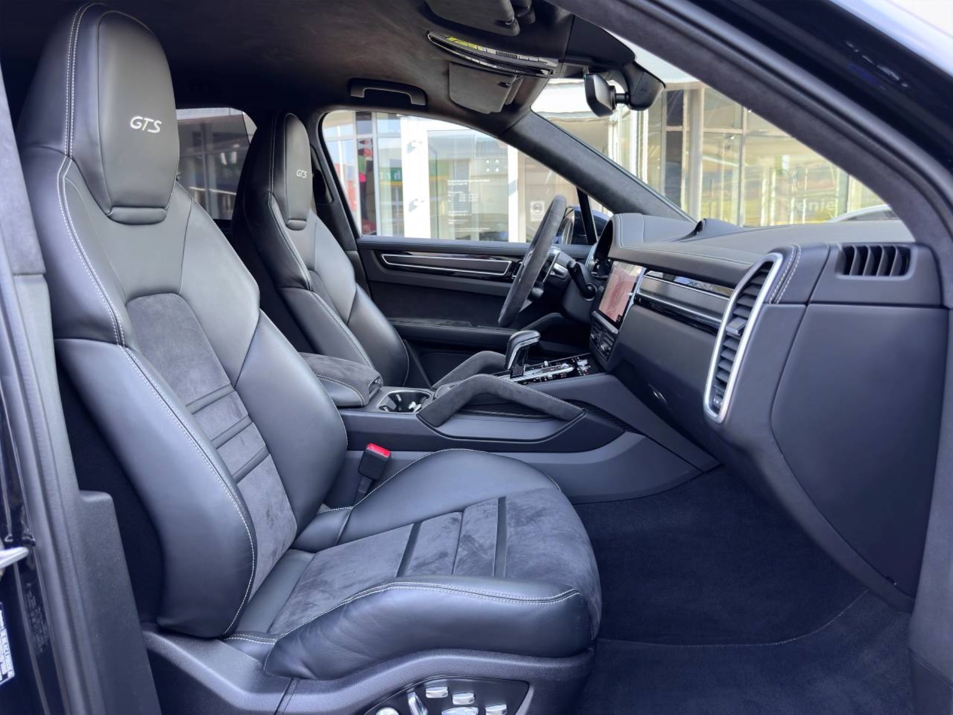 PORSCHE Cayenne GTS-image-19