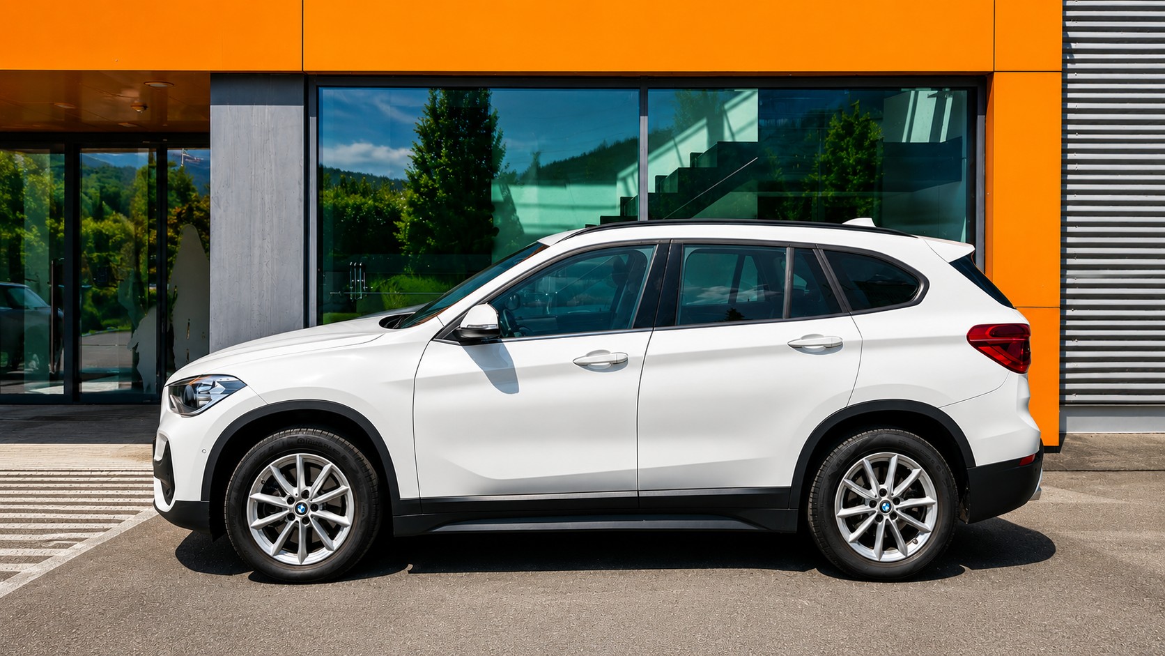 BMW X1 20d xDrive / Top Zustand-showroom-element-1