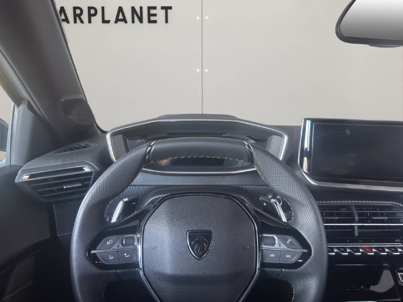 PEUGEOT 208 1.2 Hybrid 145 PS GT-image-8