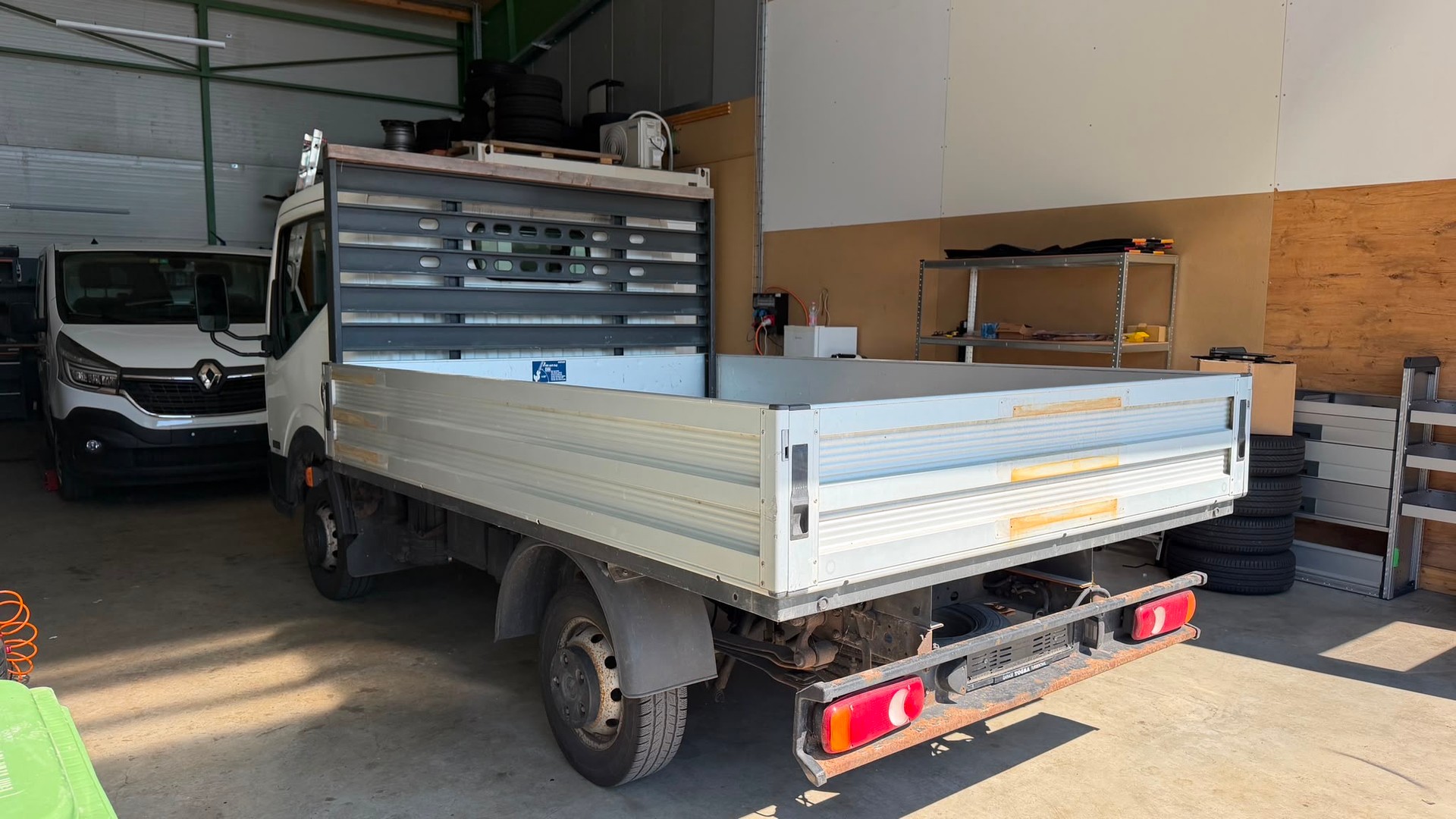 NISSAN Cabstar Premium 28.11-showroom-element-2