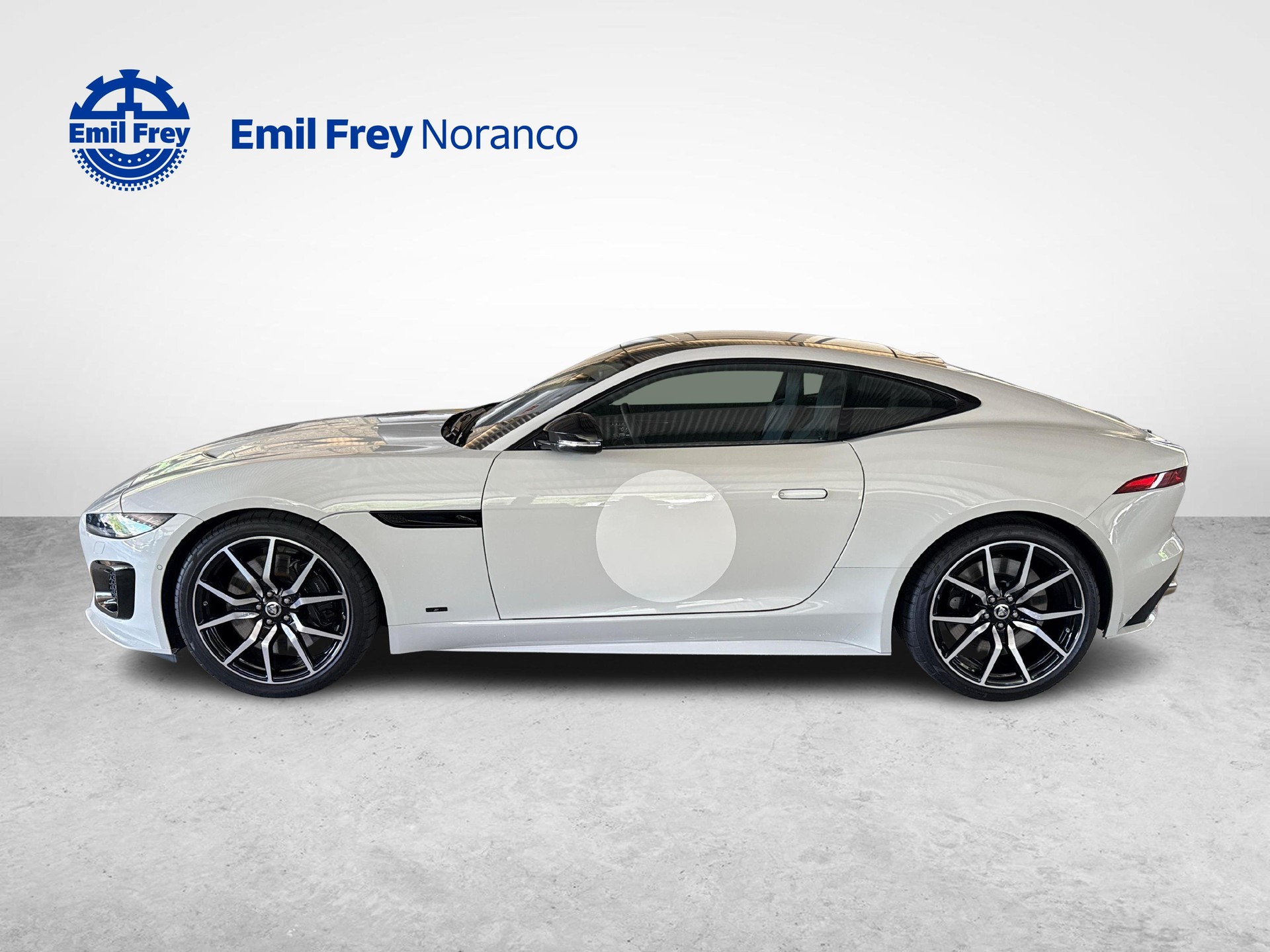 JAGUAR F-Type Coupé 5.0 V8 R AWD - Ruote invernali incluse-showroom-element-1