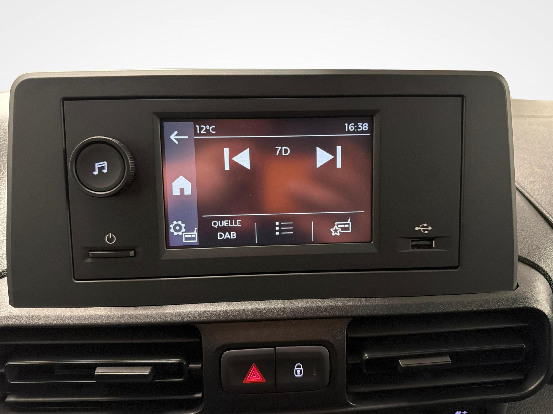 CITROEN e-Berlingo M erhöhte Nutzlast 50kWh Swiss Edition-image-13