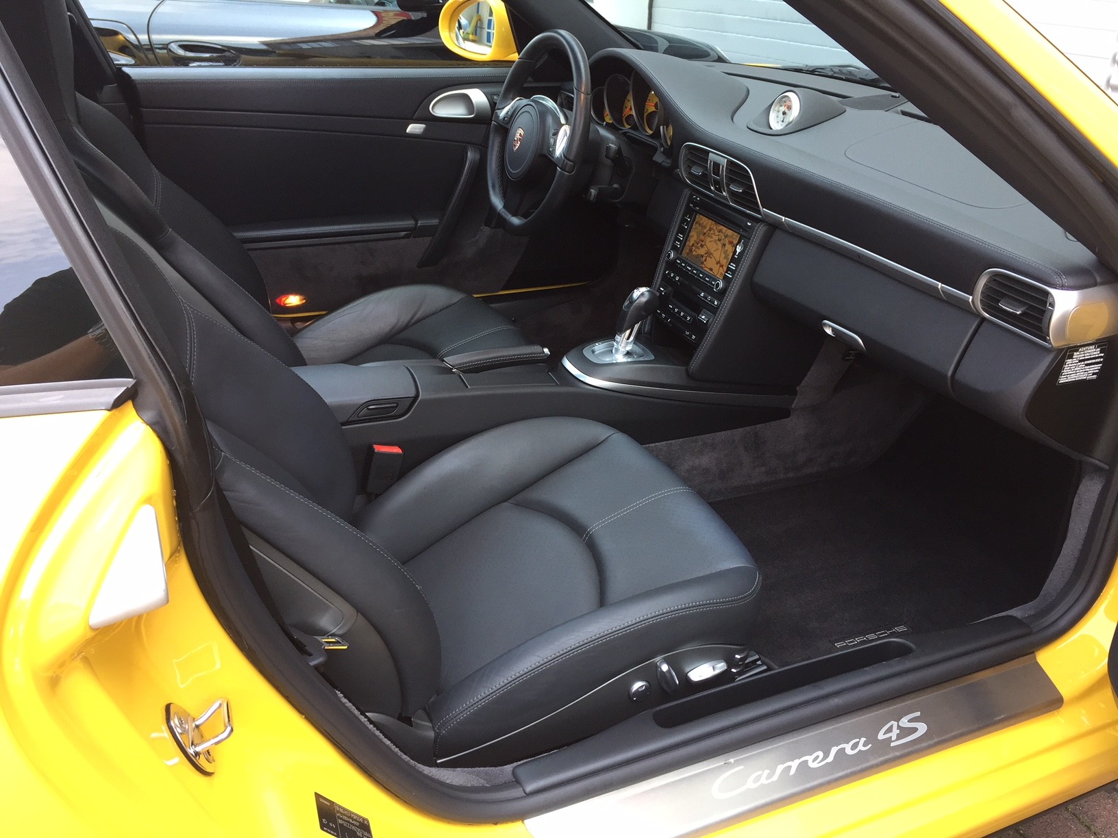 PORSCHE 911 Carrera 4S PDK-image-6
