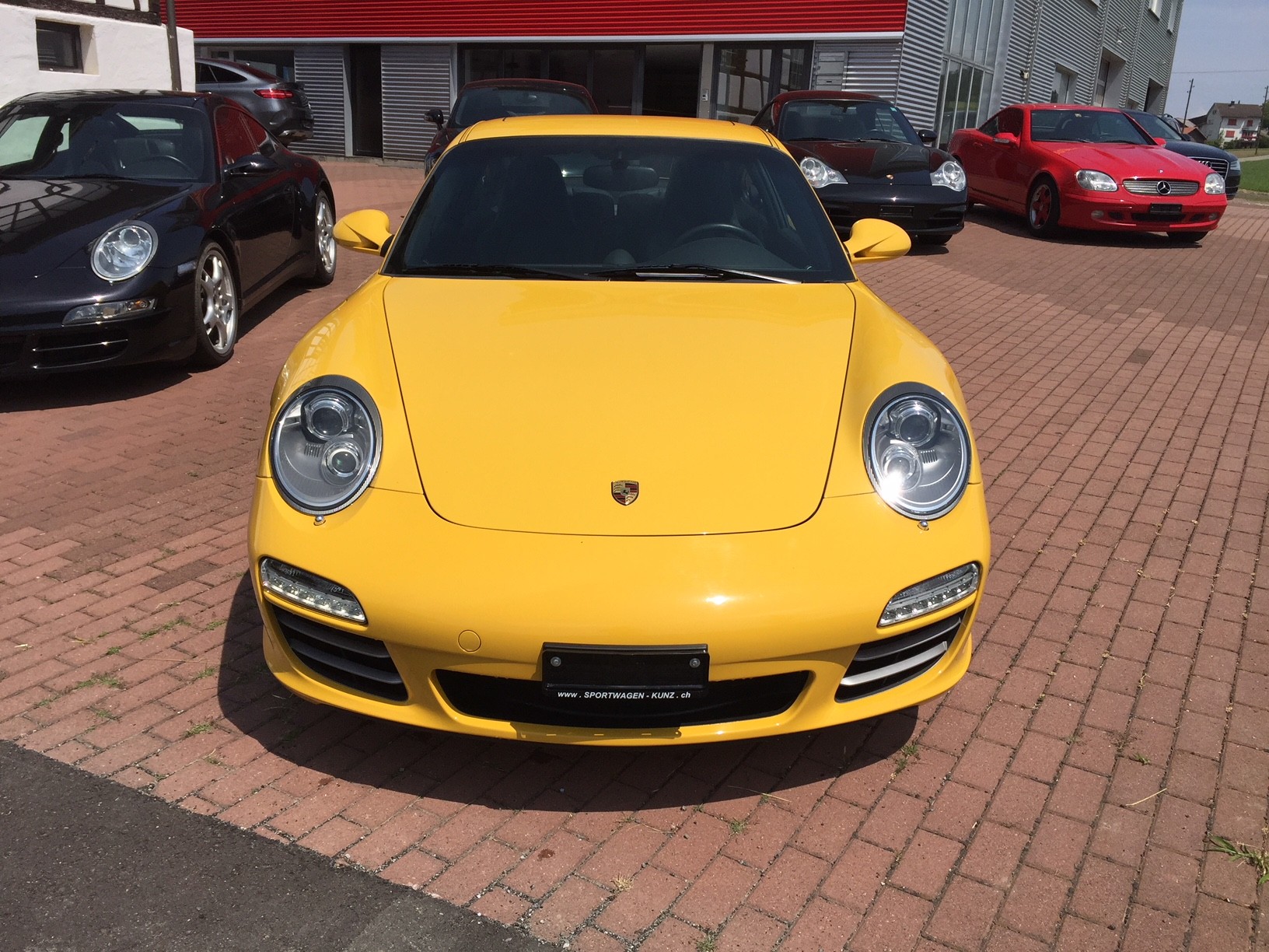 PORSCHE 911 Carrera 4S PDK-image-1