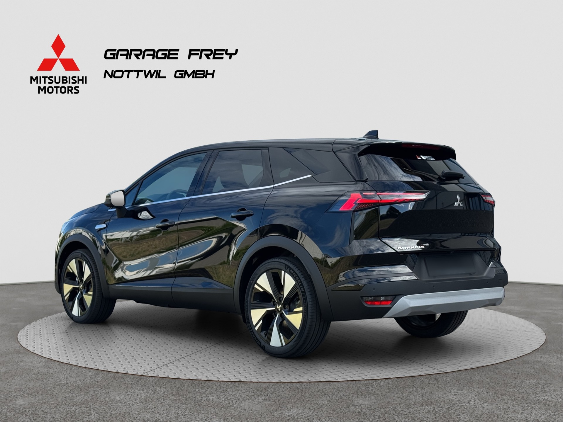 MITSUBISHI Grandis 1.3 MHEV Intense A-showroom-element-2