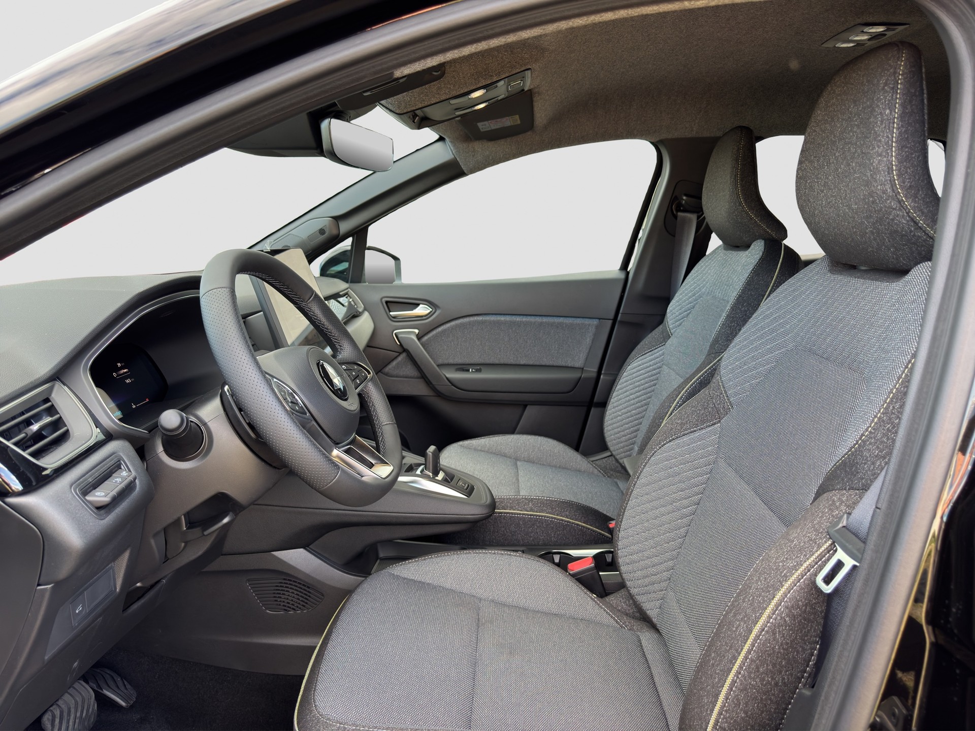 MITSUBISHI Grandis 1.3 MHEV Intense A-image-8