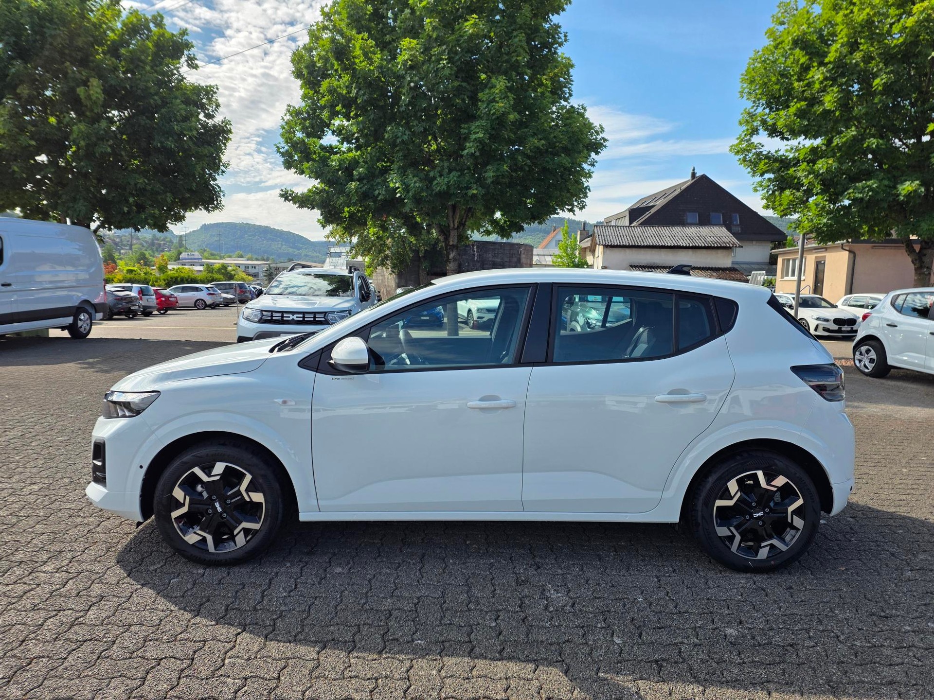 DACIA Sandero 1.0 TCe 100 Journey-image-1