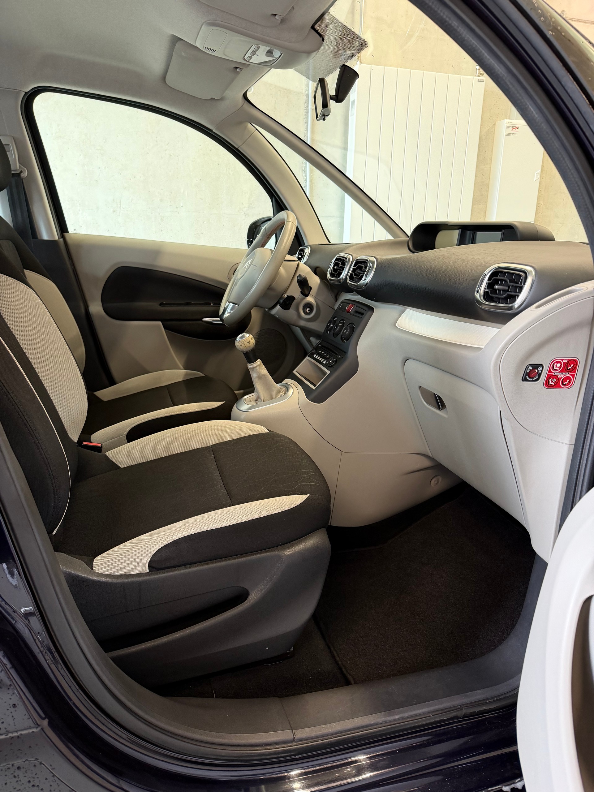 CITROEN C3 Picasso 1.6i 16V Exclusive-image-6