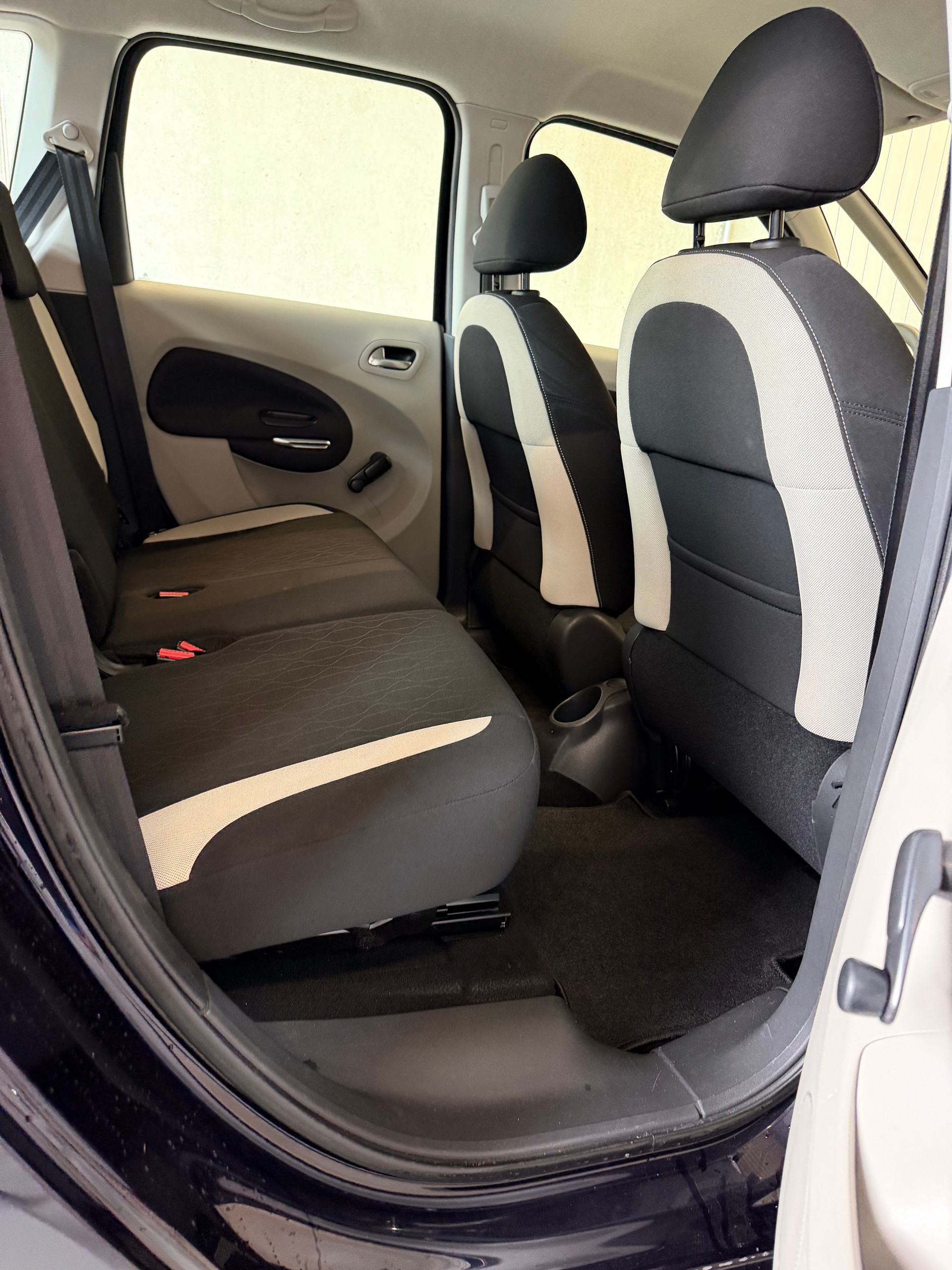 CITROEN C3 Picasso 1.6i 16V Exclusive-image-8